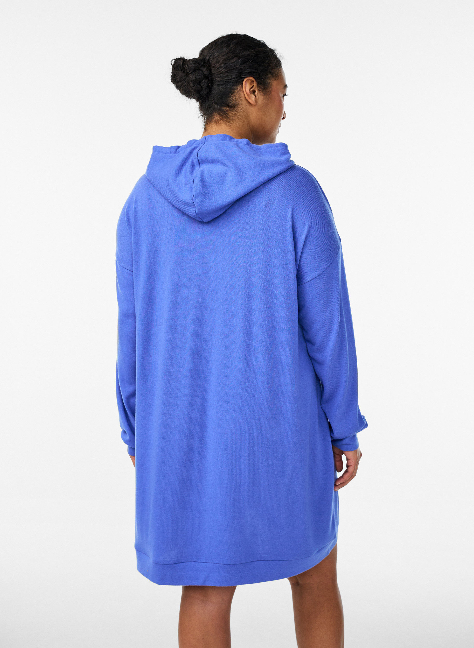Zizzi Korte hoodiejurk met een kangoeroezak, Blauw, Model image number 2