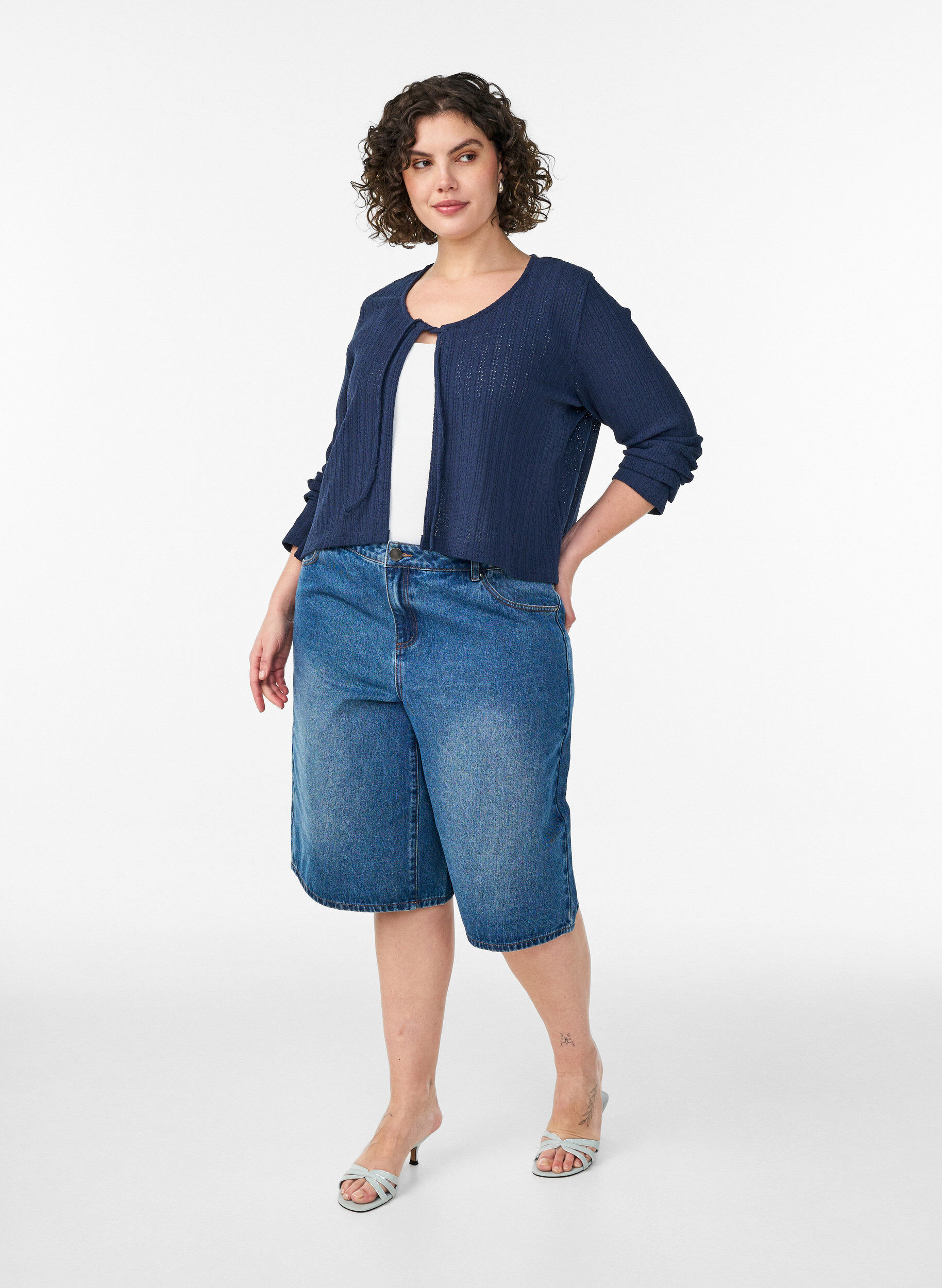 Zizzi Vest met textuur en strik voorkant, Blauw, Model image number 1