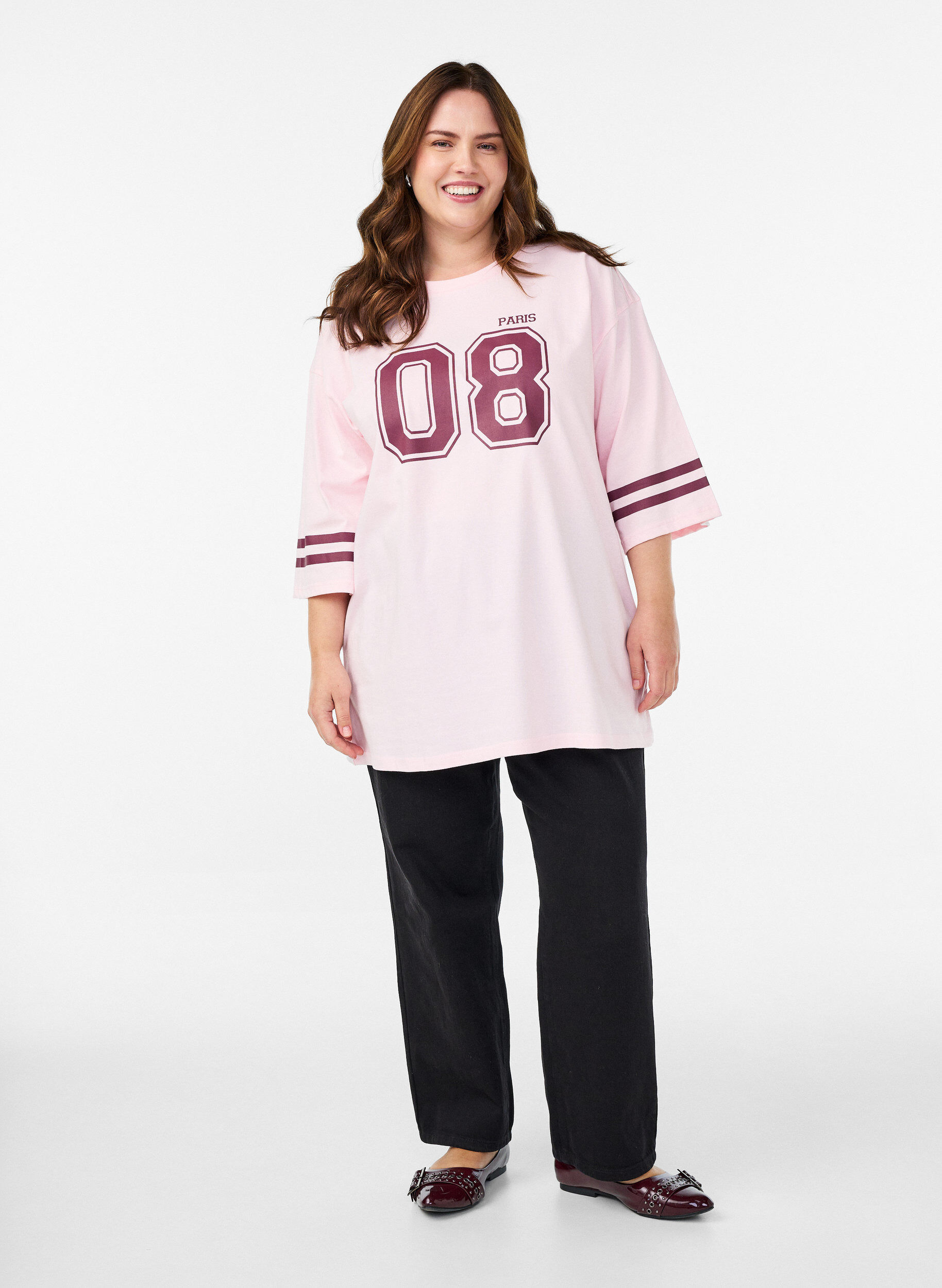 Zizzi Oversized college T-shirt met 3/4 mouwen, Roze, Model image number 1