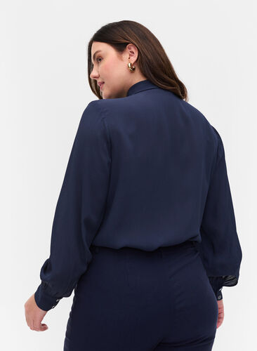Viscose blouse met knoopsluiting en lintdetails, Navy Blazer, Model image number 1