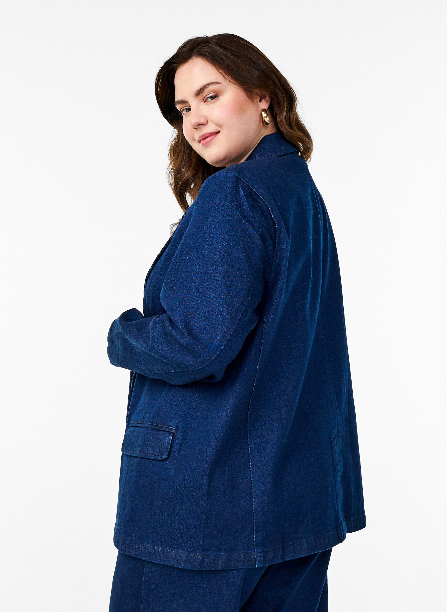 Zizzi Denim blazer met zakken, Blauw, Model image number 2