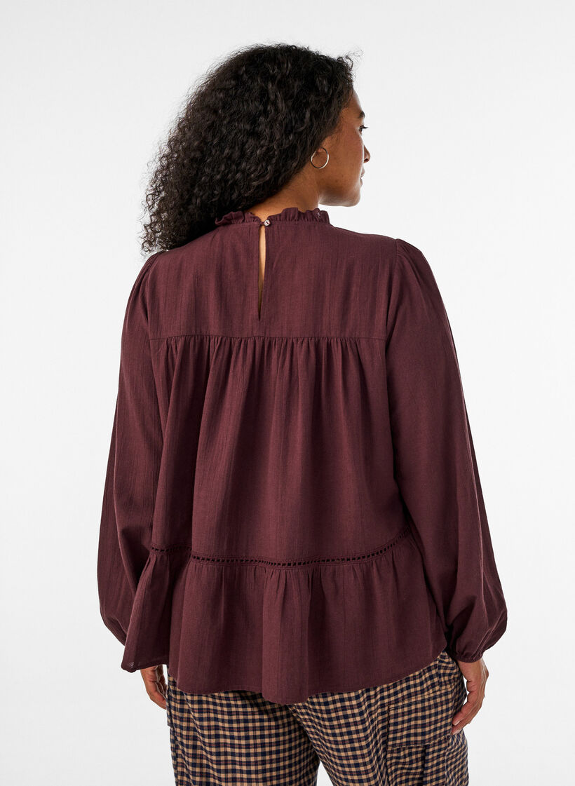 Blouse met borduurwerk en sierlijke oogjesrandafwerking, Donker Bordeaux, Model image number 2