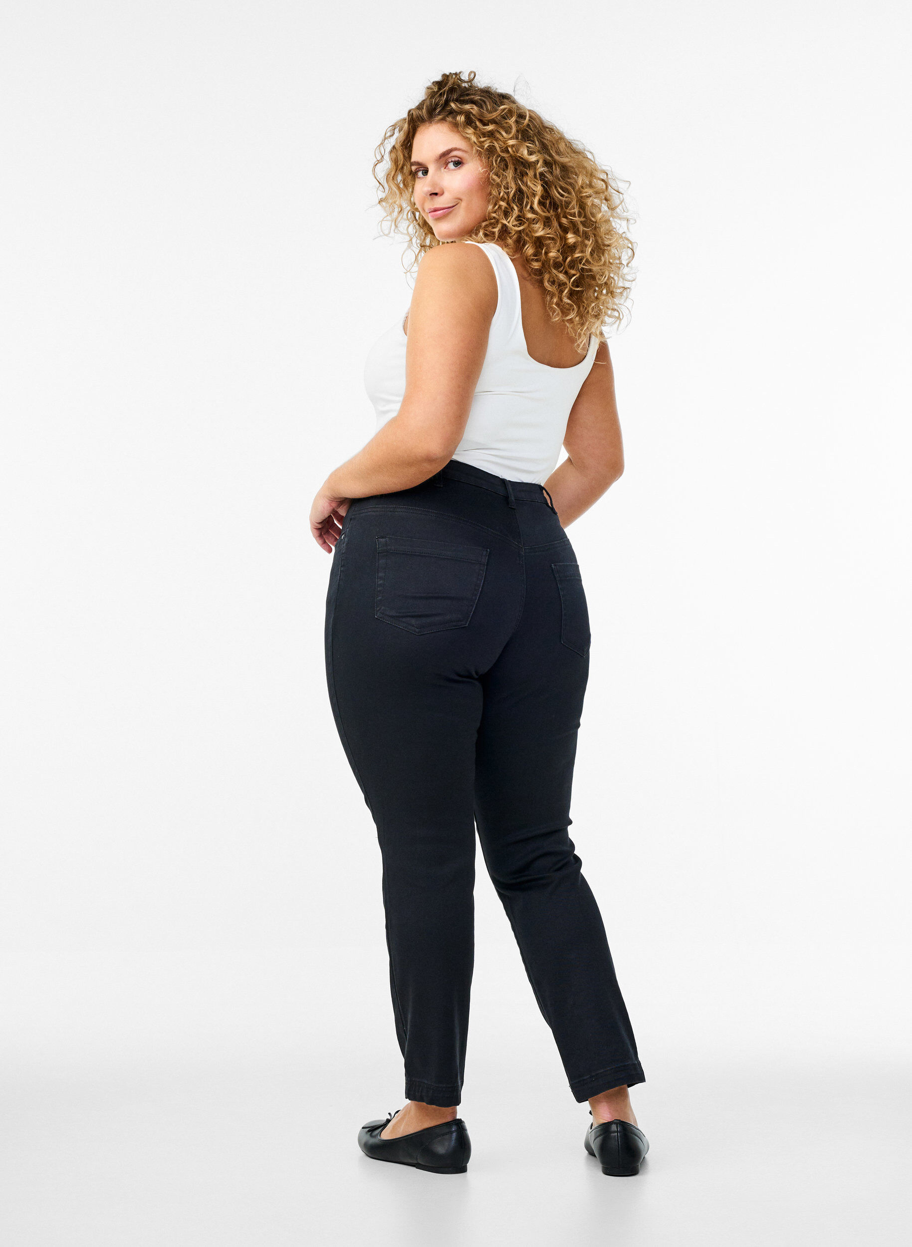Zizzi Slim fit Emily jeans met normale taille, Zwart, Model image number 1
