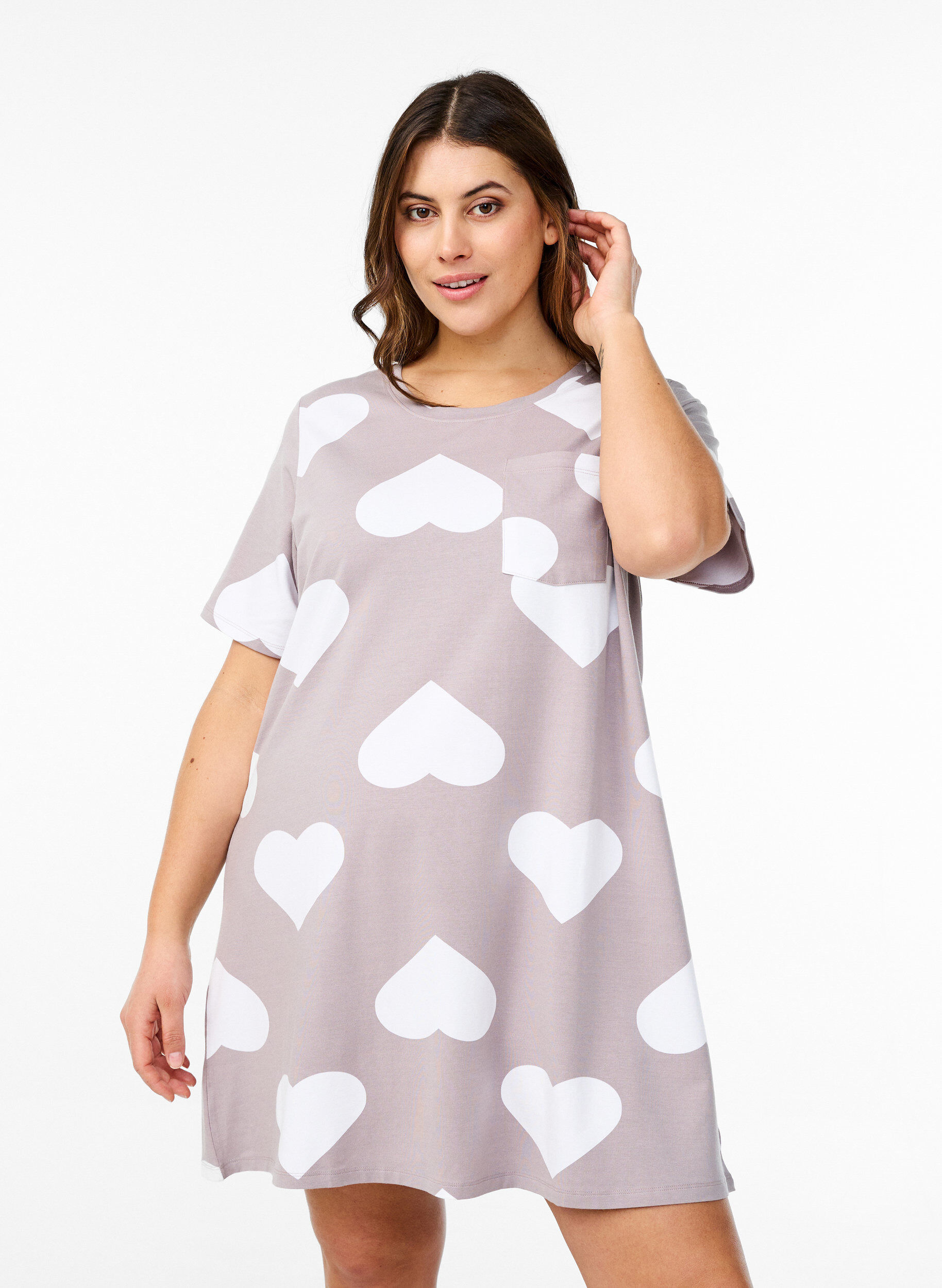 Zizzi Lange nacht T-shirt in een modalmix met hartjes, Grijs, Model image number 0