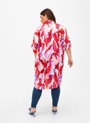 Lange satijnen blouse met print, Geranium Graphic AOP, Model image number 1