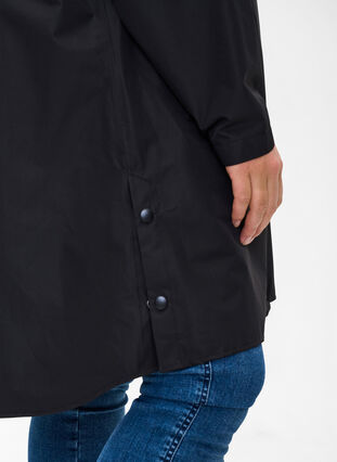Regenjas met zakken en capuchon, Black, Model image number 2