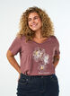 Katoenen T-shirt met V-hals en print aan de voorkant, Rood, Model image number 0