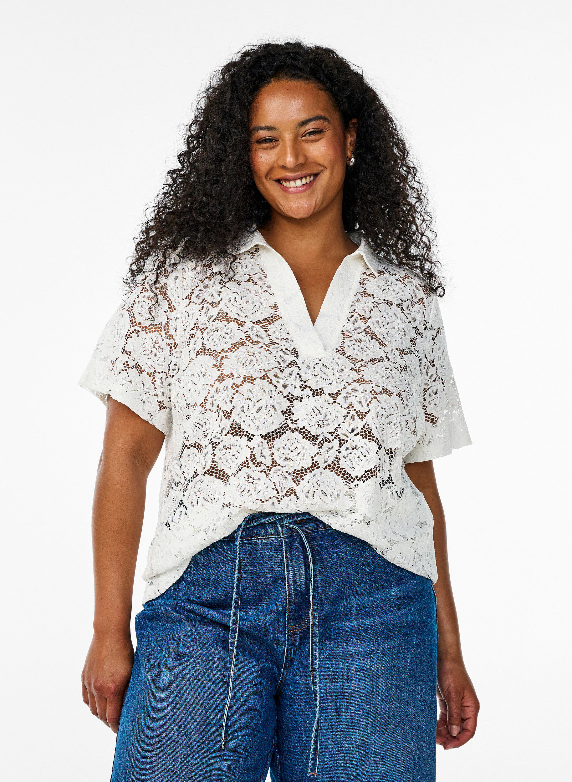 Zizzi Kanten blouse met een kraag en V-hals, Vanille, Model image number 0
