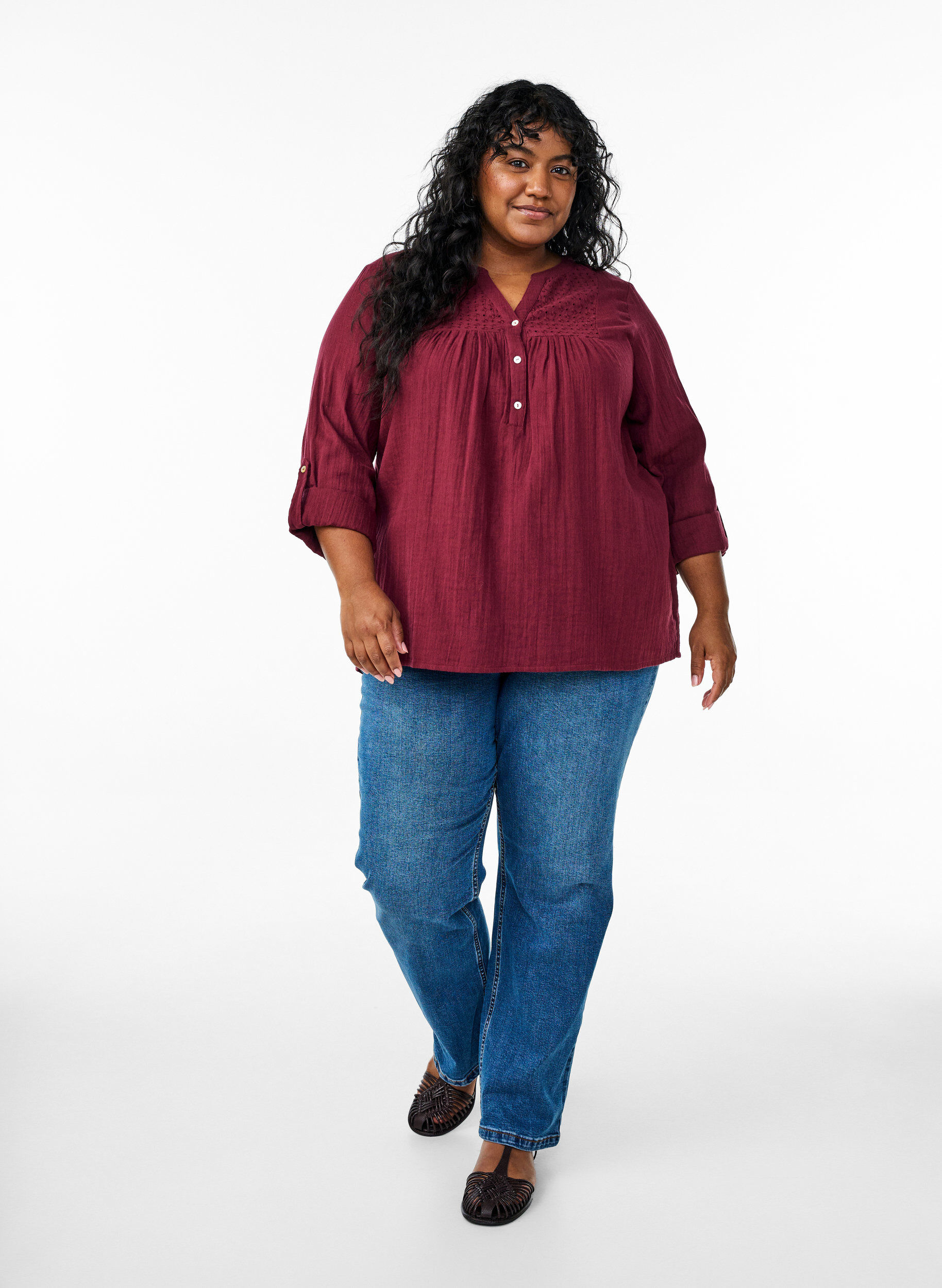 Zizzi Blouse in katoenen mousseline met broderie anglaise, Donker Bordeaux, Model image number 1