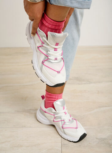 Sneakers met wijde pasvorm en contrasterend strikdetail, White w. Pink, Image image number 0