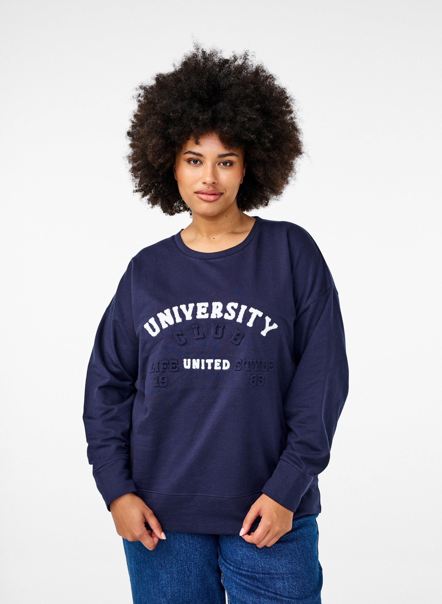 Zizzi Sweatshirt met verhoogde tekstdesign, Blauw, Model image number 0