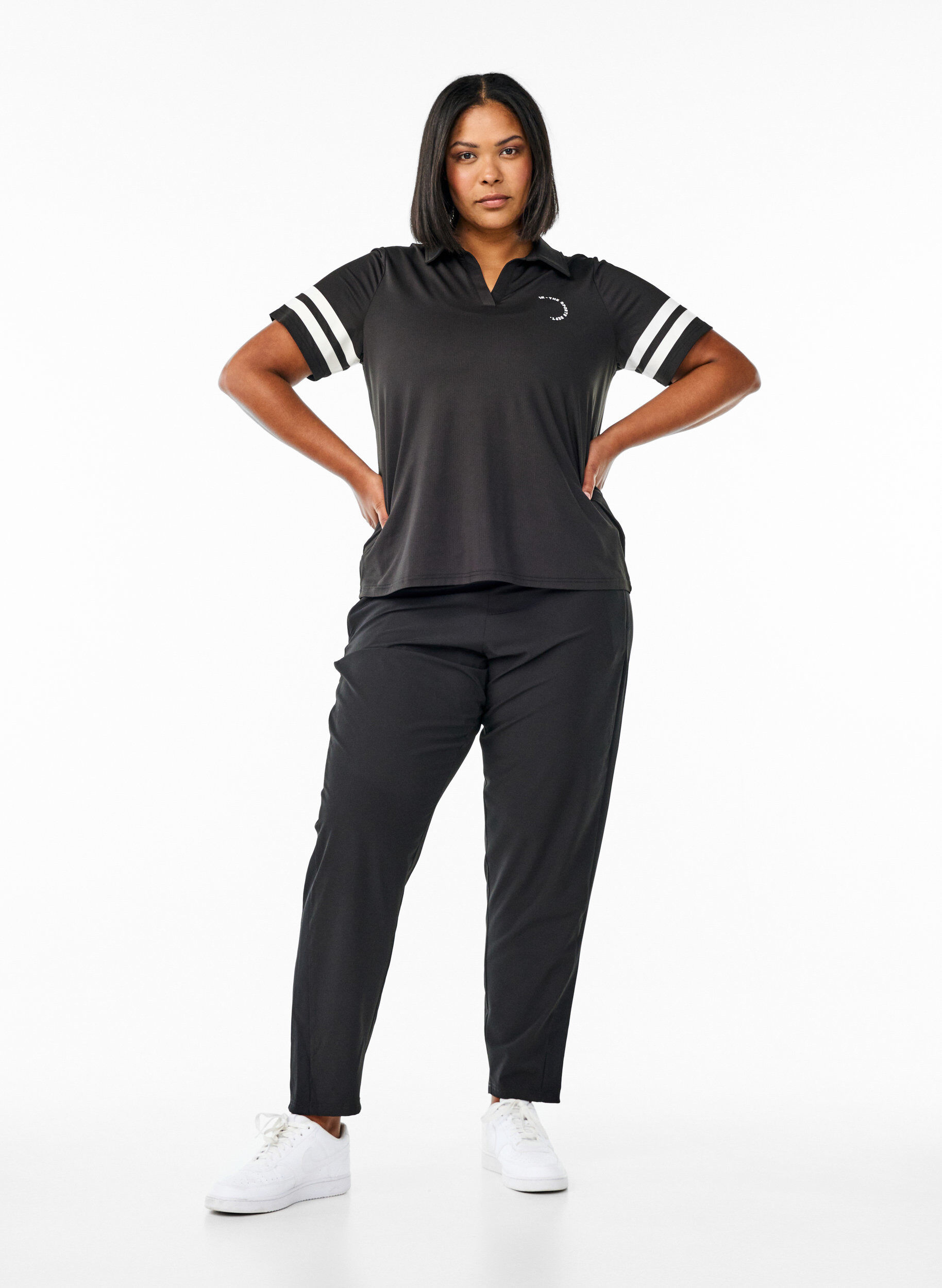 Zizzi Sportieve polo met streepdetails, Zwart, Model image number 1