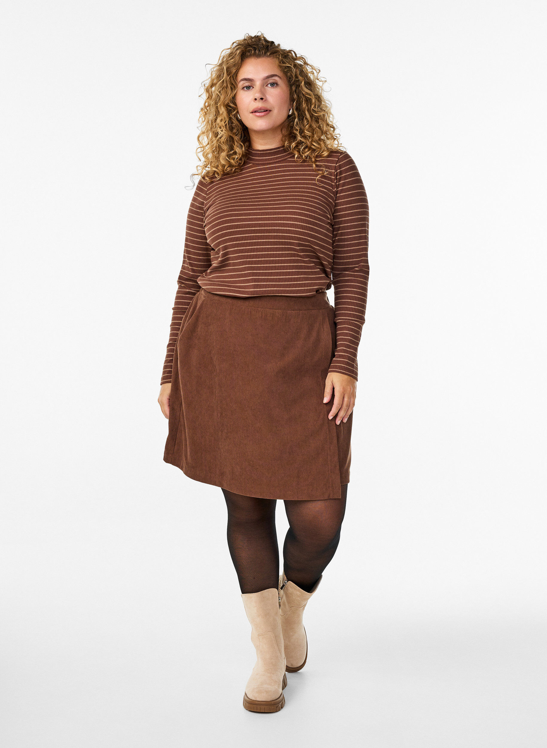Zizzi Korte rok van corduroy, Bruin, Model image number 1