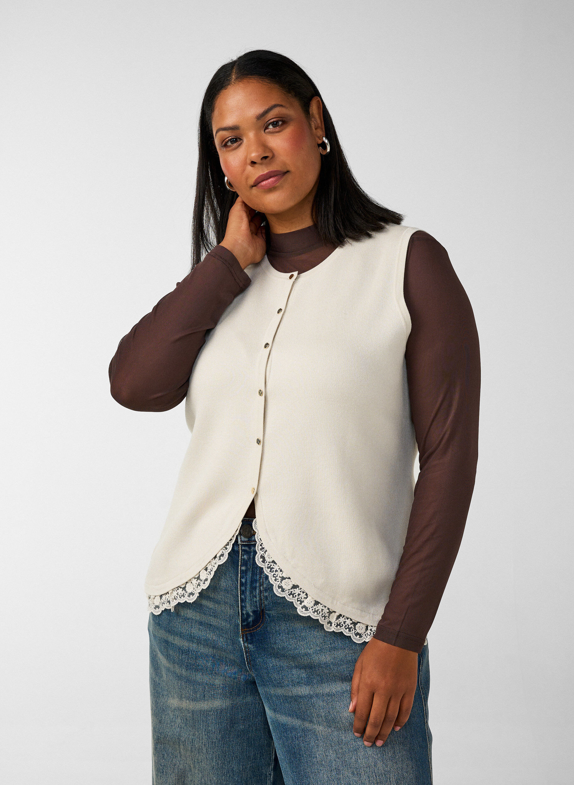 ZizziGebreide spencer met kanten rand, Vanille, Model image number 0