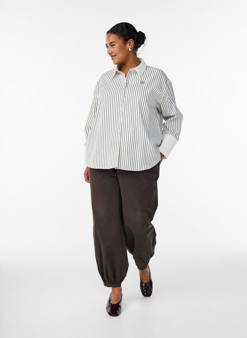 Losse gestreepte blouse met brede manchetten, Wit, Model image number 1