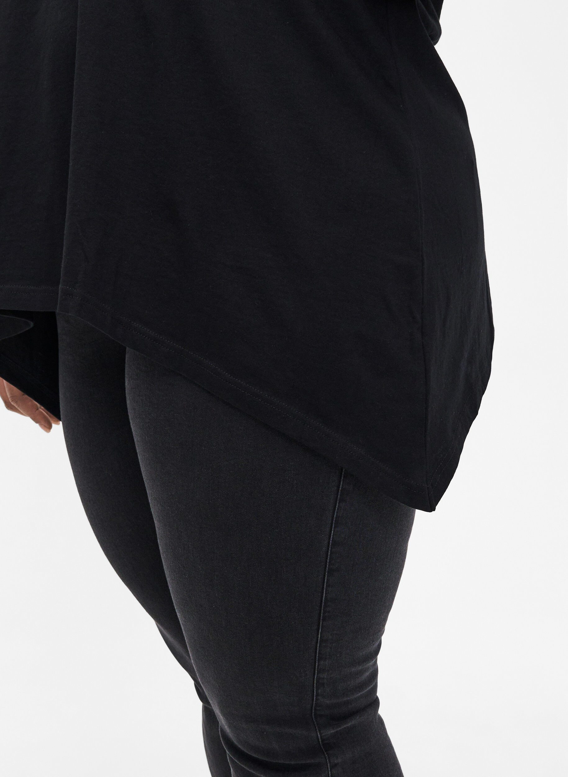 Zizzi Katoenen T-shirt met korte mouwen, Black W. Sun, Model image number 2