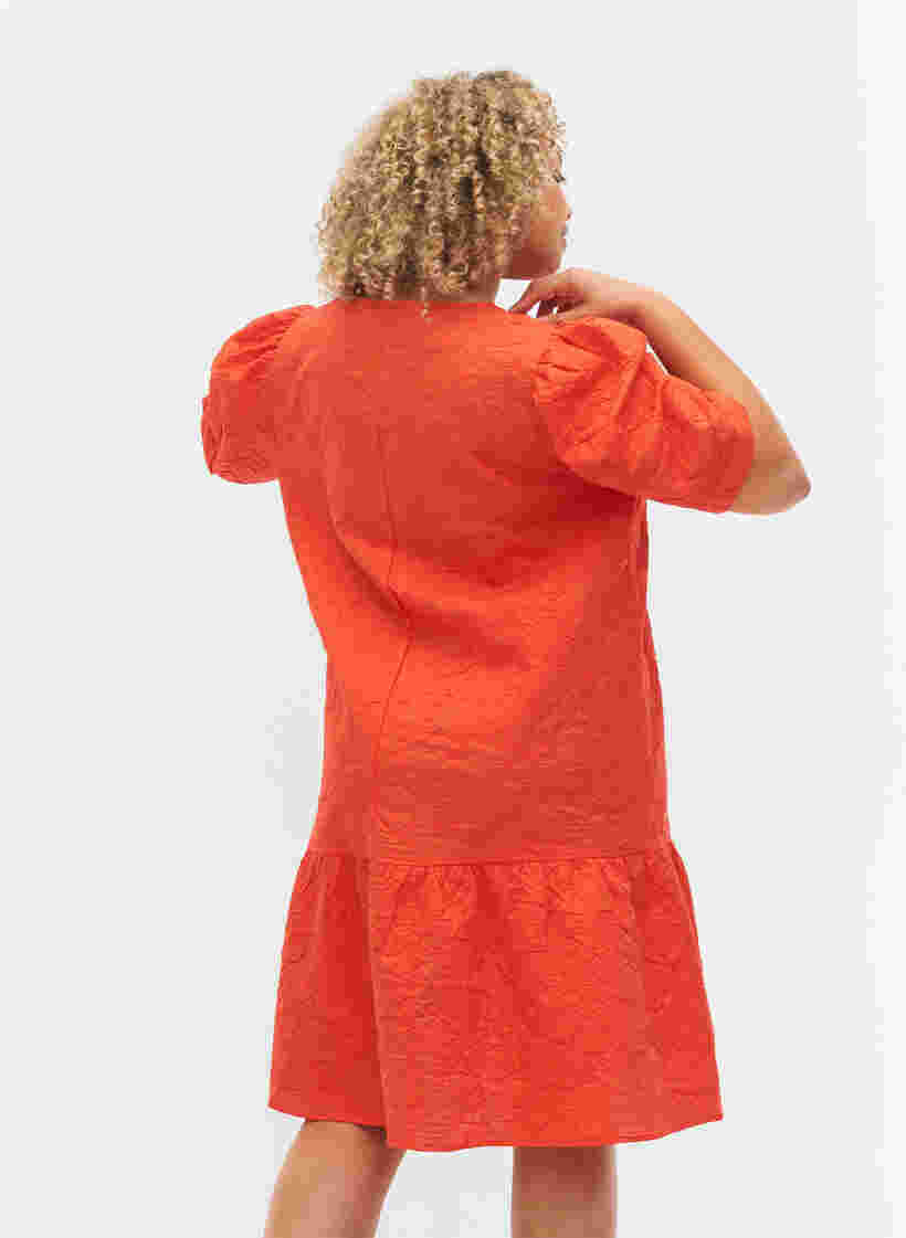 Gestructureerde jurk met korte pofmouwen, Mandarin Red, Model image number 1