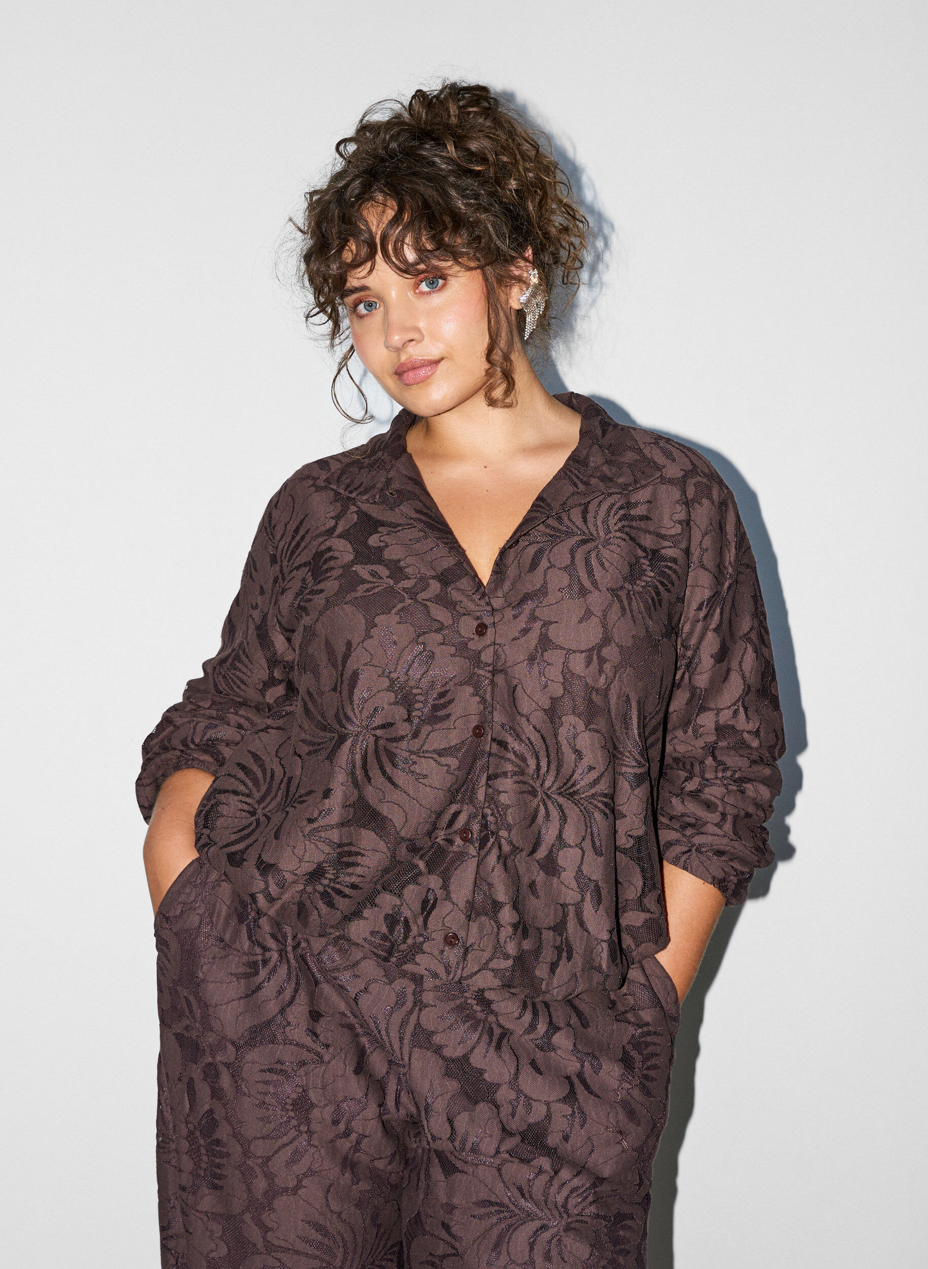 ZizziBomberjack met jacquard bloemenpatroon, Bruin, Model image number 0