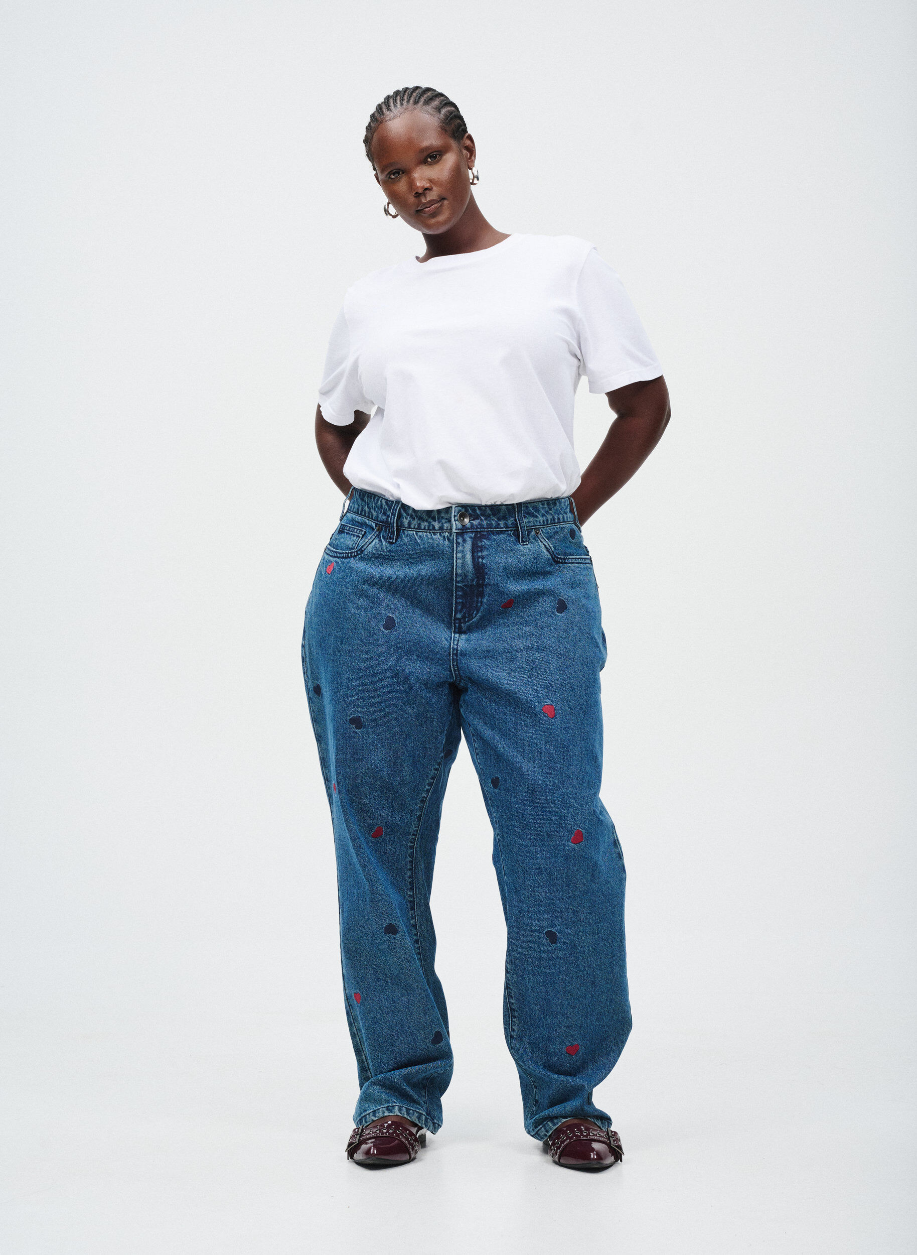 Zizzi High waist Gemma jeans met geborduurde details, Blauw, Image image number 0