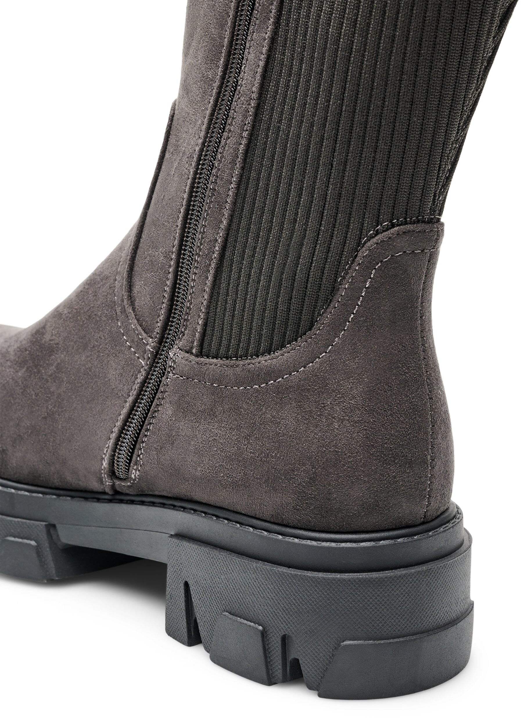 ZizziLange laars met een geribde elastische schacht en grove zool, Bruin, Packshot image number 4
