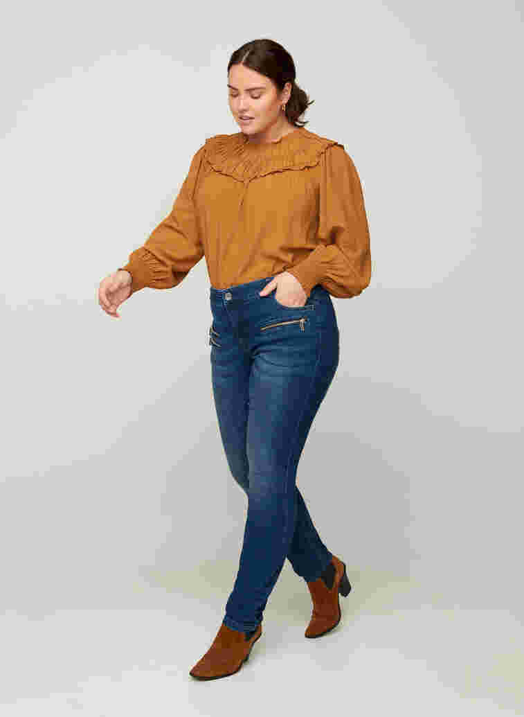 Sanna jeans met rits details, Blue denim, Model image number 2