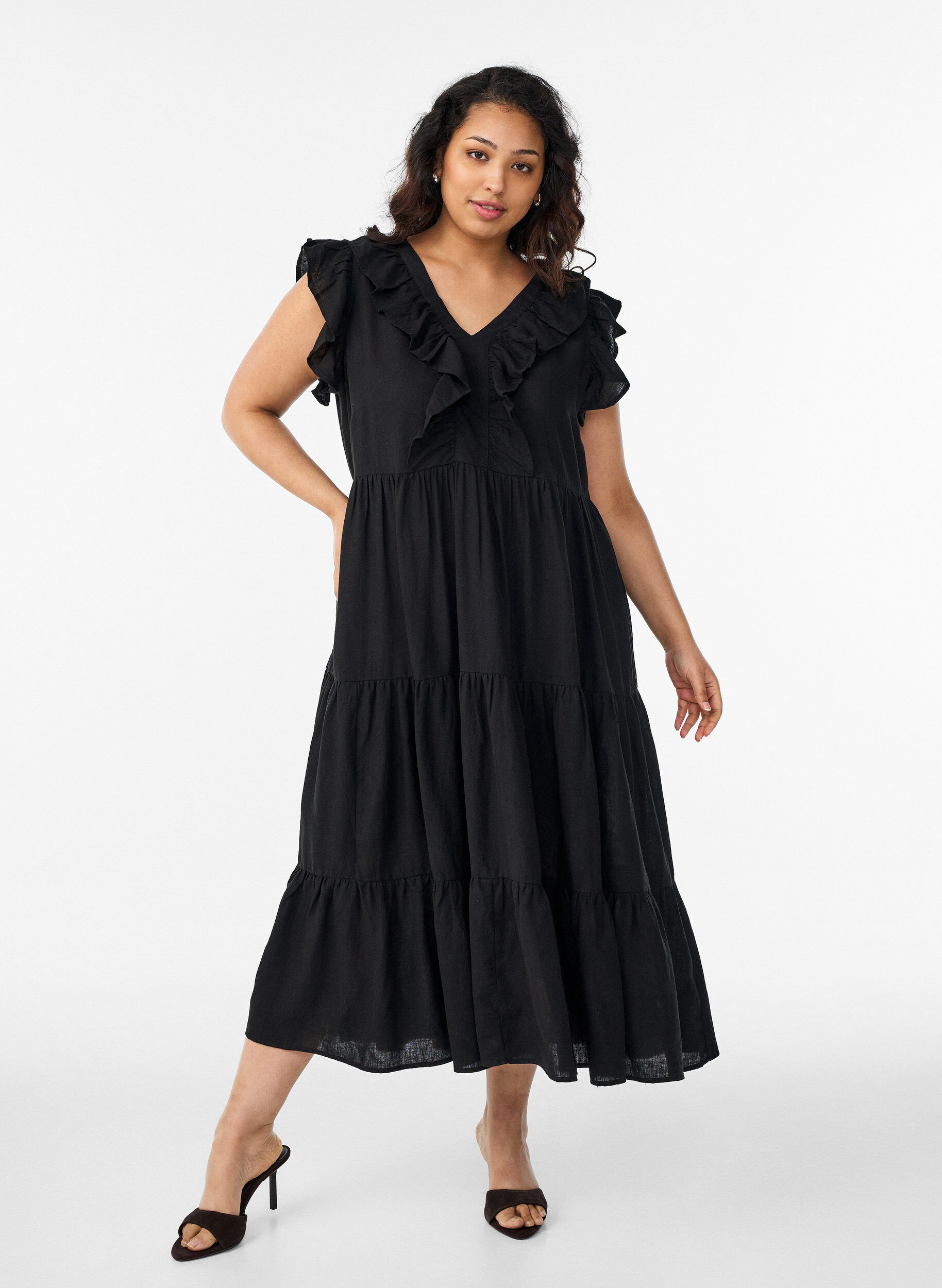 Mouwloze midi jurk in linnen en viscose met ruches, Zwart, Model