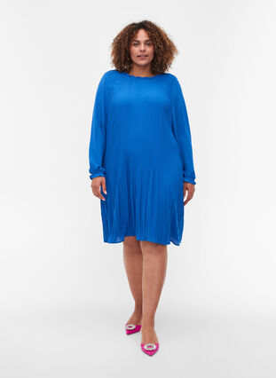 Plissé jurk met lange mouwen en ruches, Dazzling Blue, Model image number 2