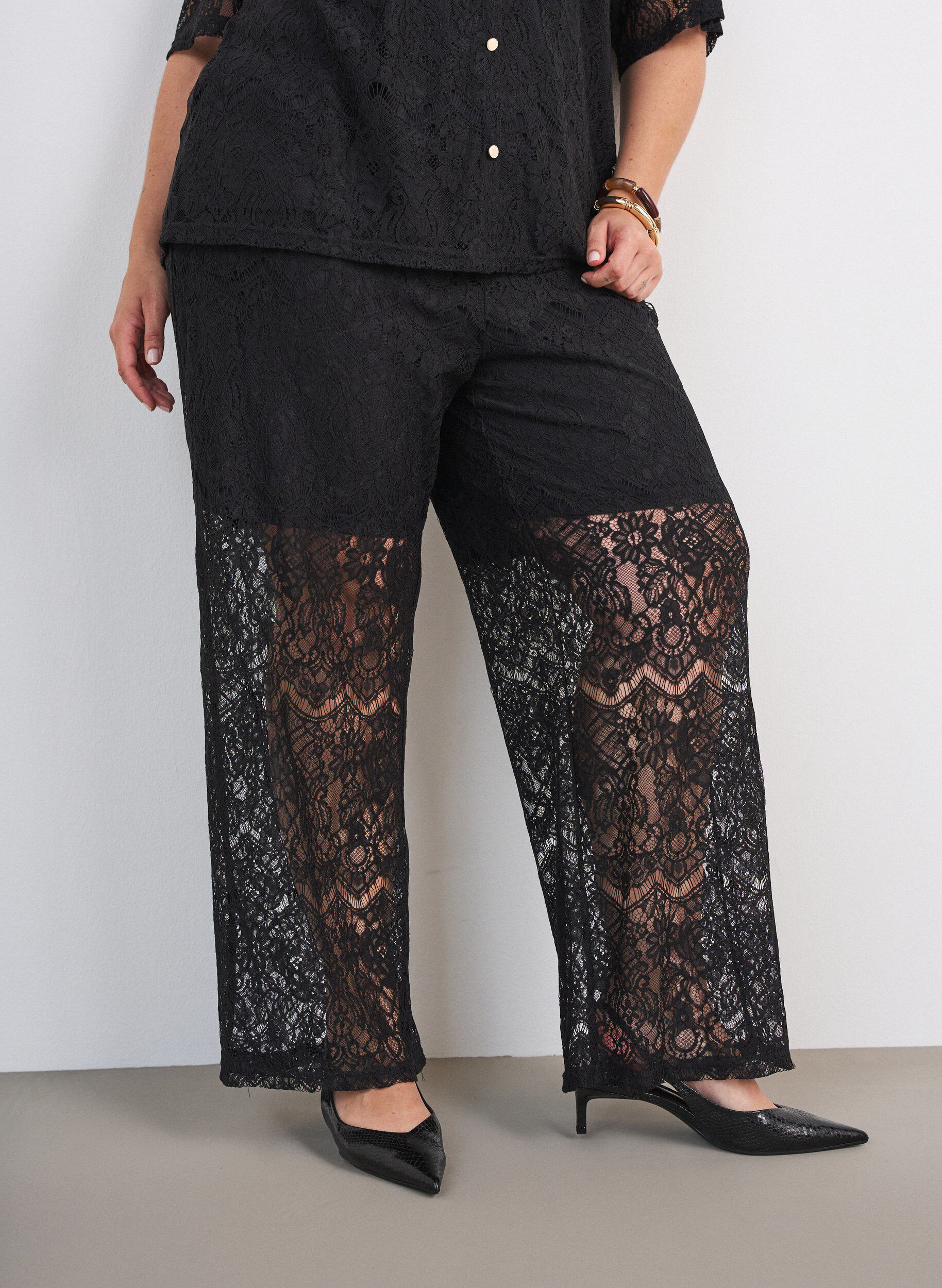 ZizziKanten blouse met decoratieve knopen, Zwart, Model image number 3