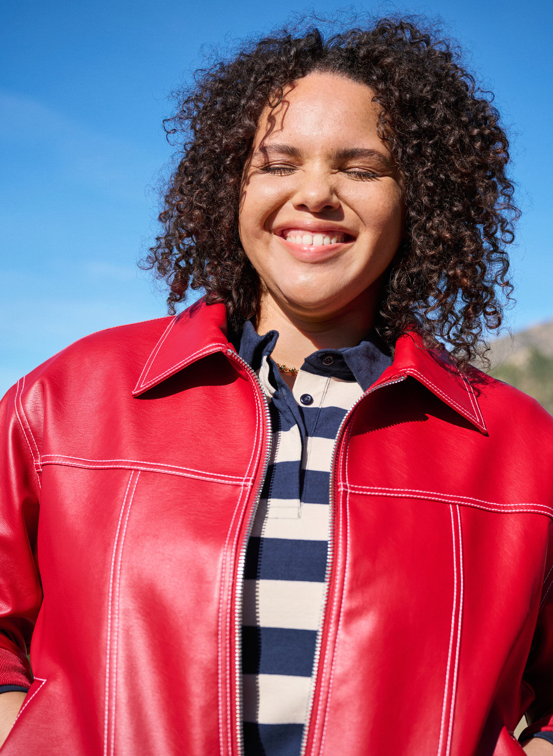 Zizzi Imitatieleer bomberjack, Rhythmic Red, Image image number 0