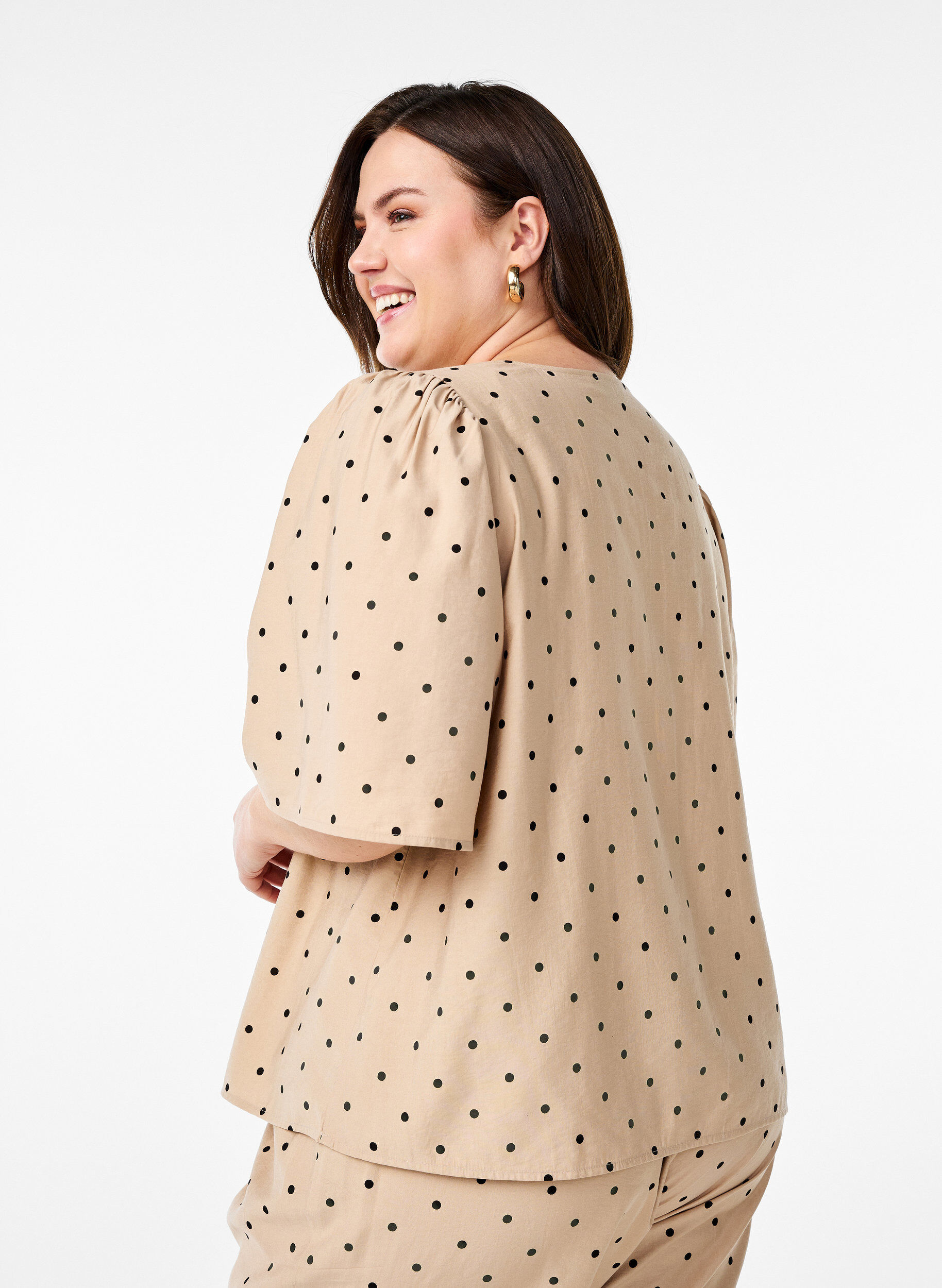 Zizzi Blouse met losse mouwen en een V-hals, Beige, Model image number 2