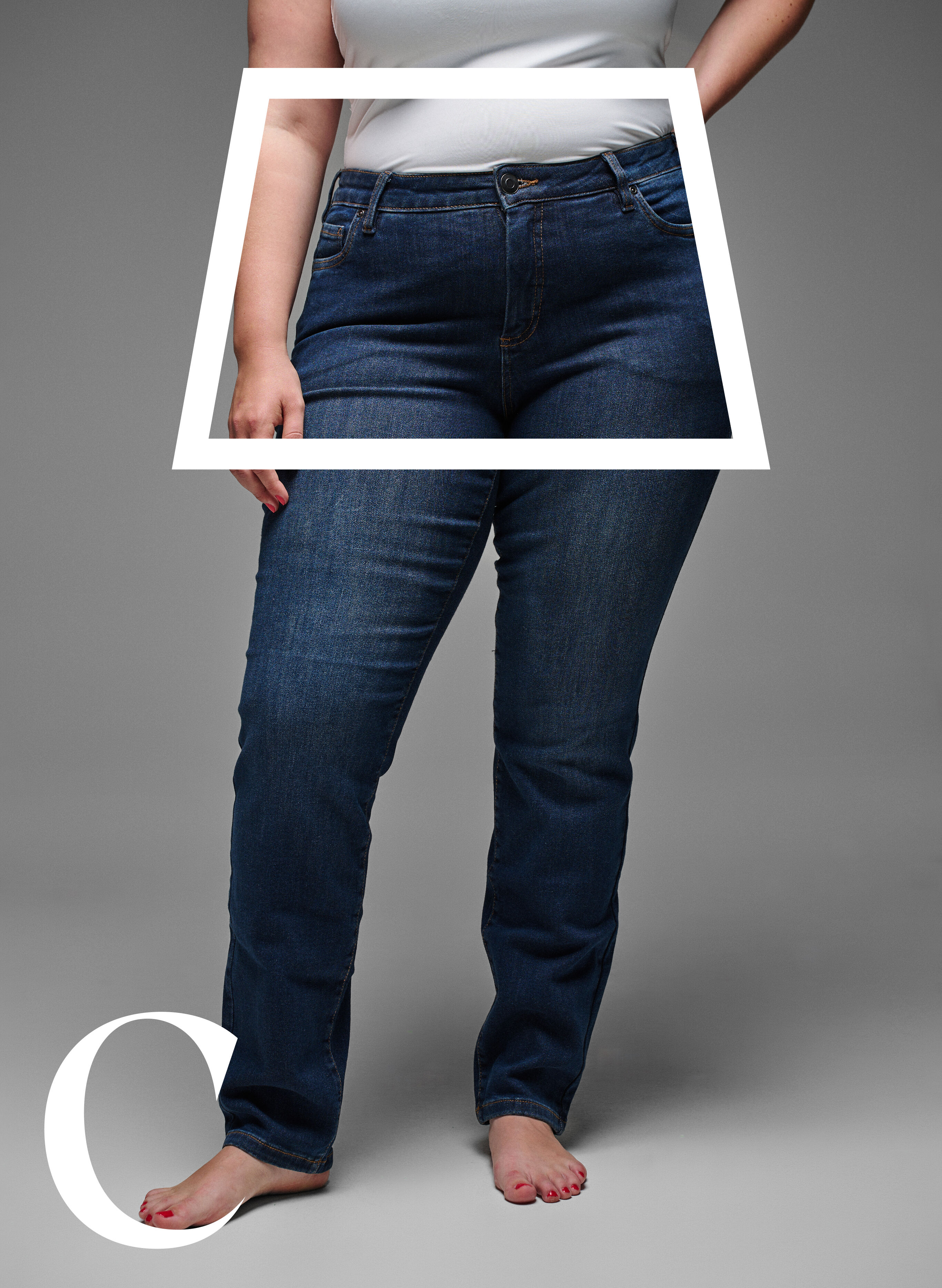 Zizzi Strakke pasvorm jeans met een normale taille, Dark Blue, Model image number 2