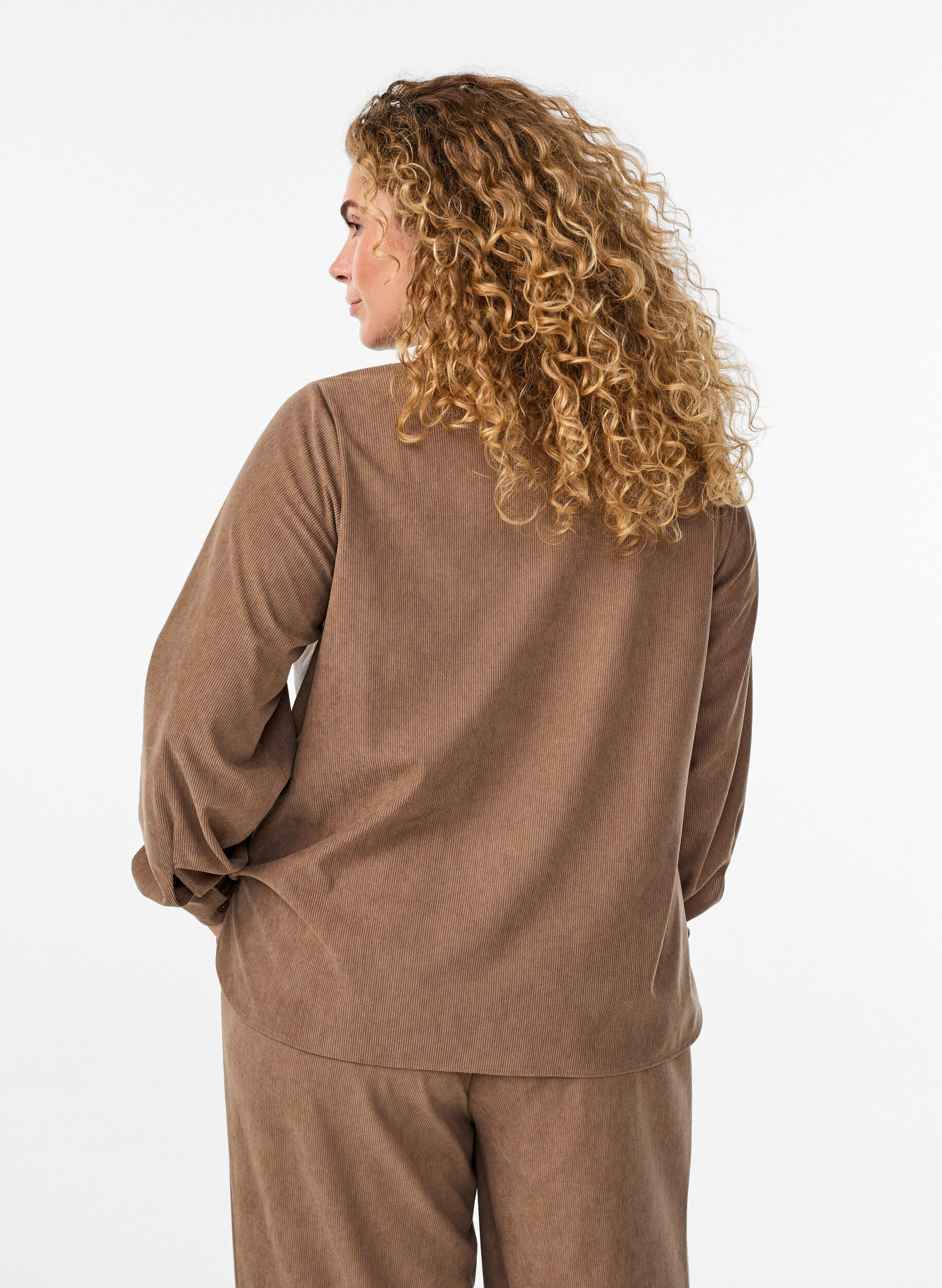 Zizzi Overhemdblouse met lange mouwen in corduroy, Bruin, Model image number 2
