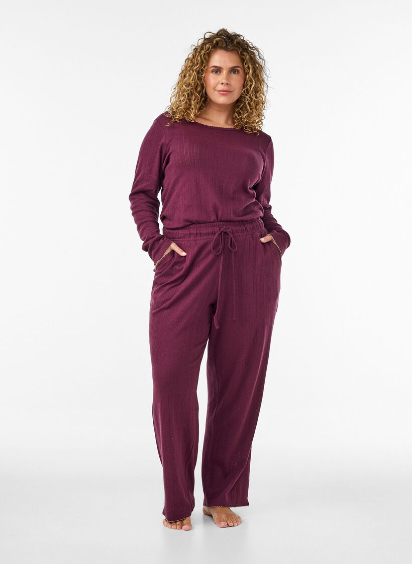 Organisch katoenen pyjamatop met oogjesborduurwerk, Donker Bordeaux, Model image number 1