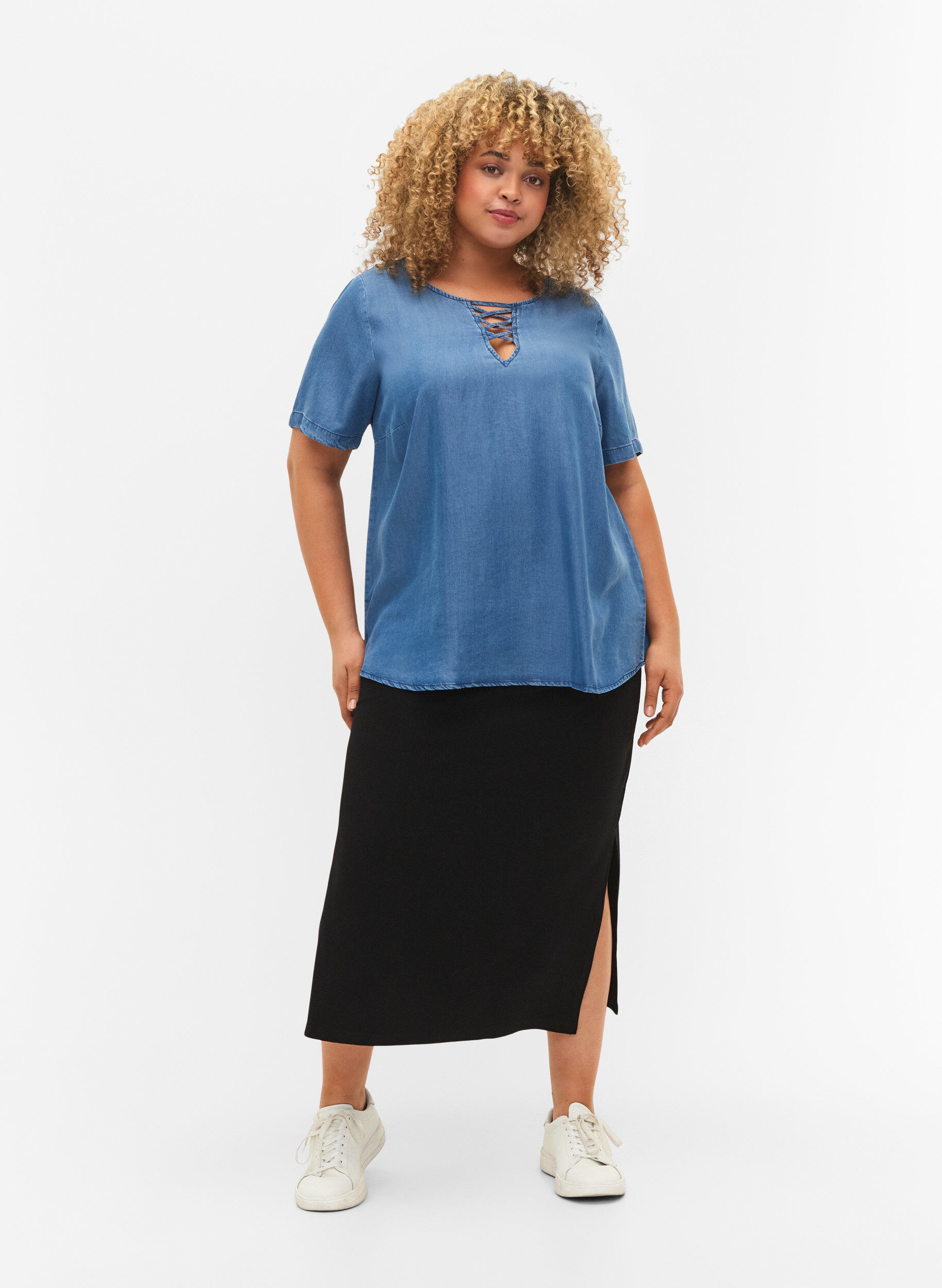 Zizzi Blouse met korte mouwen van lyocell (TENCEL&trade;), Blue denim, Model image number 2