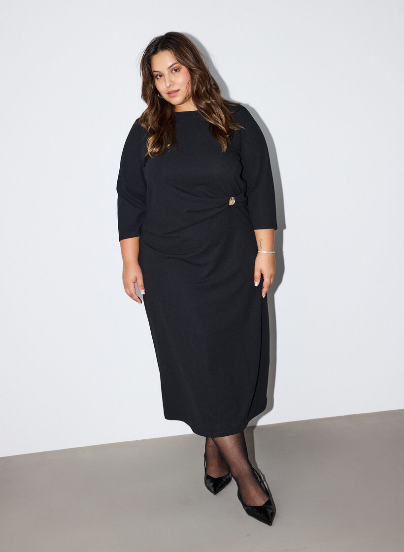 Jersey jurk met drapering en decoratieve gesp, Zwart, Model image number 0