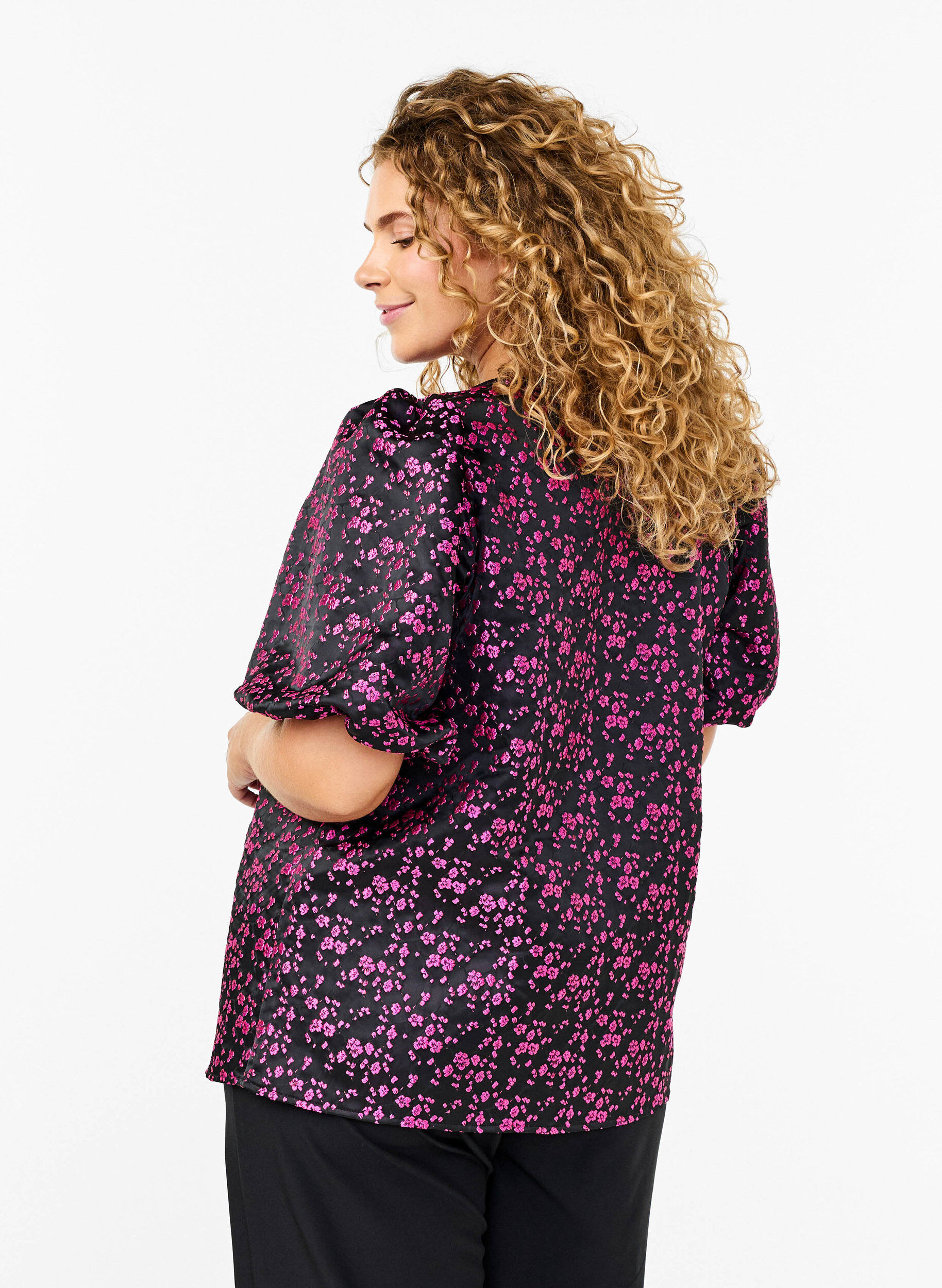 Zizzi Geborduurde blouse met korte mouwen, Zwart, Model image number 2