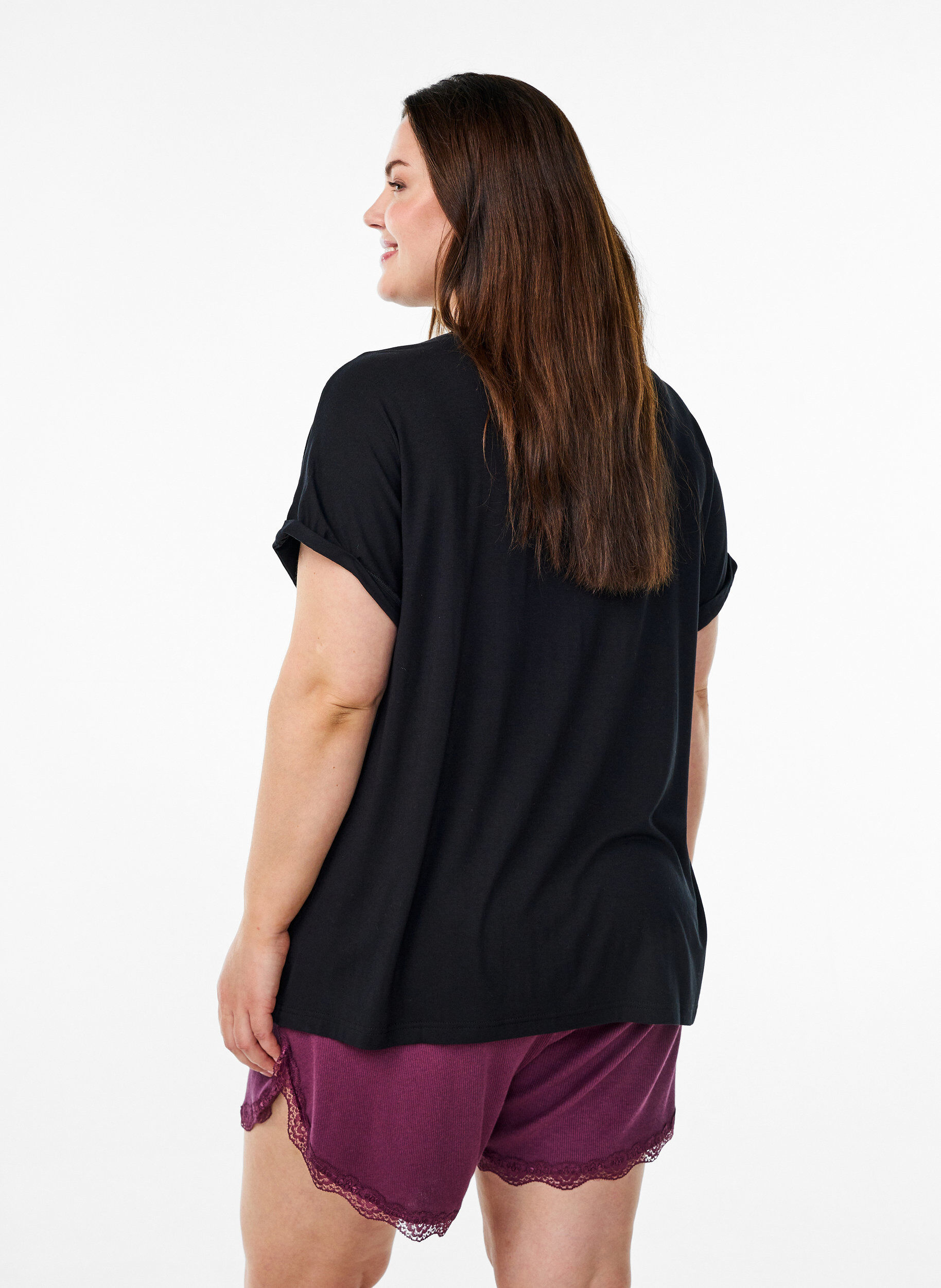 Zizzi Losse viscose nachtshirt, Zwart, Model image number 2