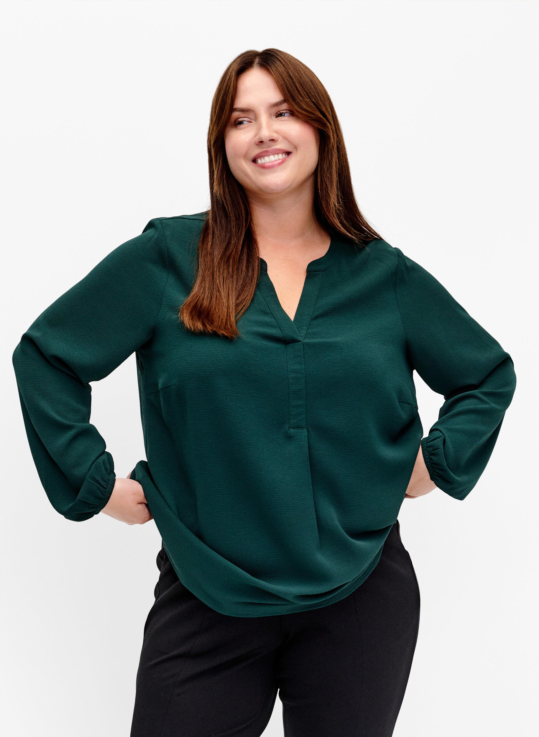 Zizzi Effen blouse met v-hals, Scarab, Model image number 0