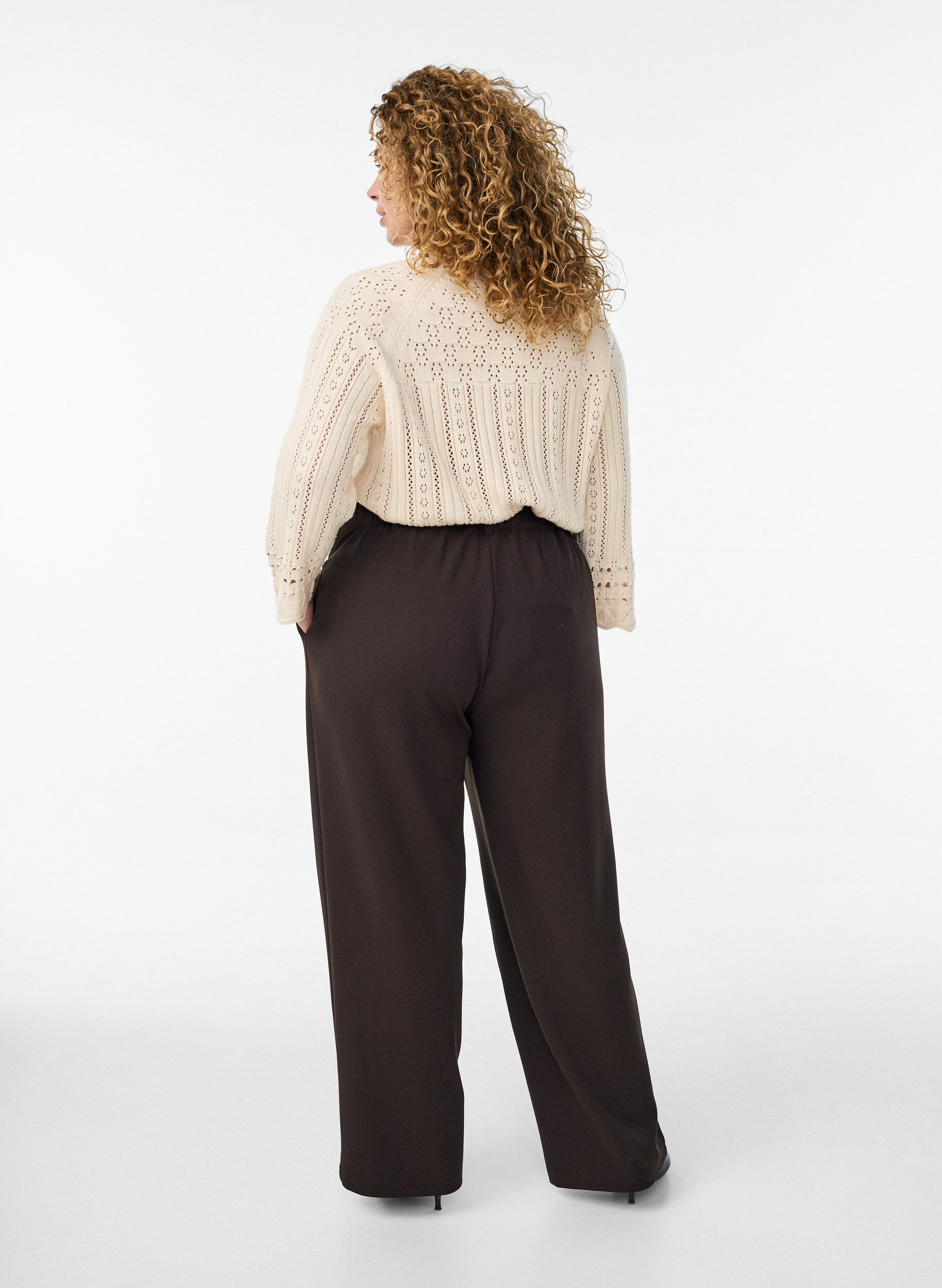 Zizzi High-waisted broek met riemdetail en gouden gesp, Bruin, Model image number 1