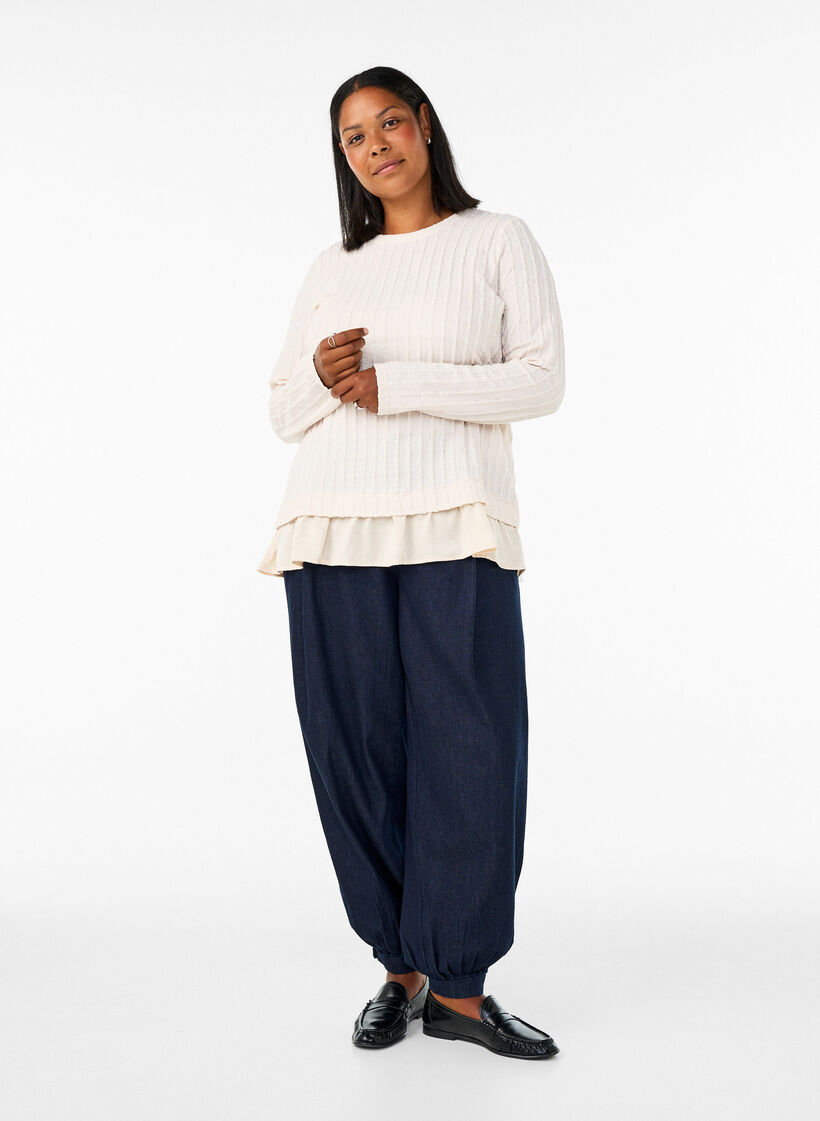 Blouse met structuur en volantzoom, Vanille, Model image number 1