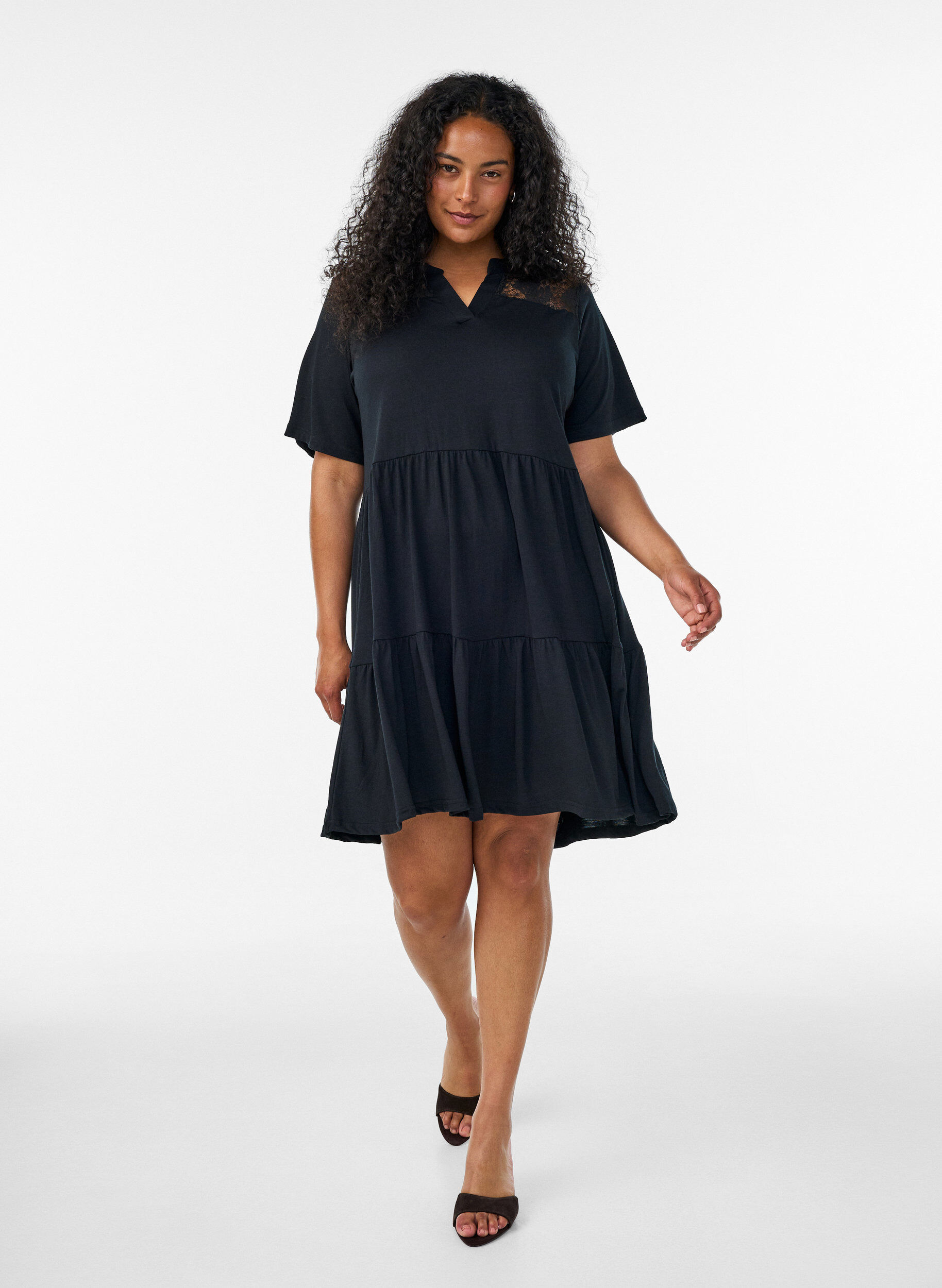 ZizziJerseyjurk met kanten details en een gelaagde rok, Zwart, Model image number 1