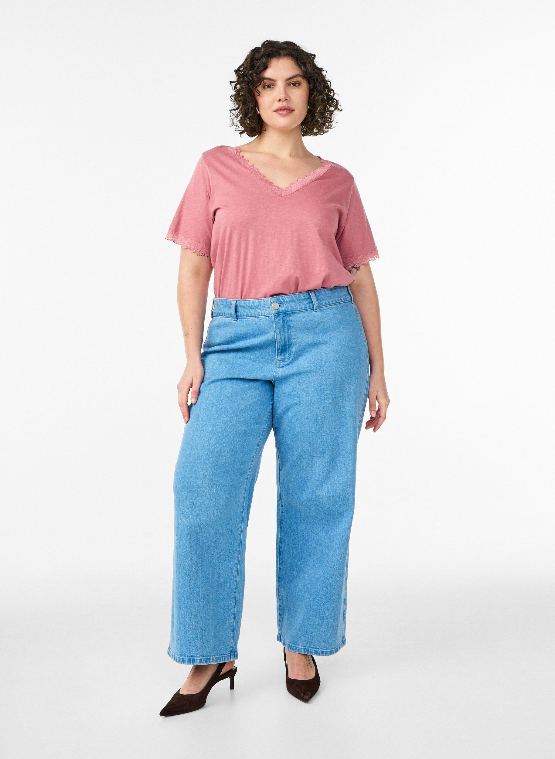 Zizzi T-shirt met kanten rand, Roze, Model image number 1