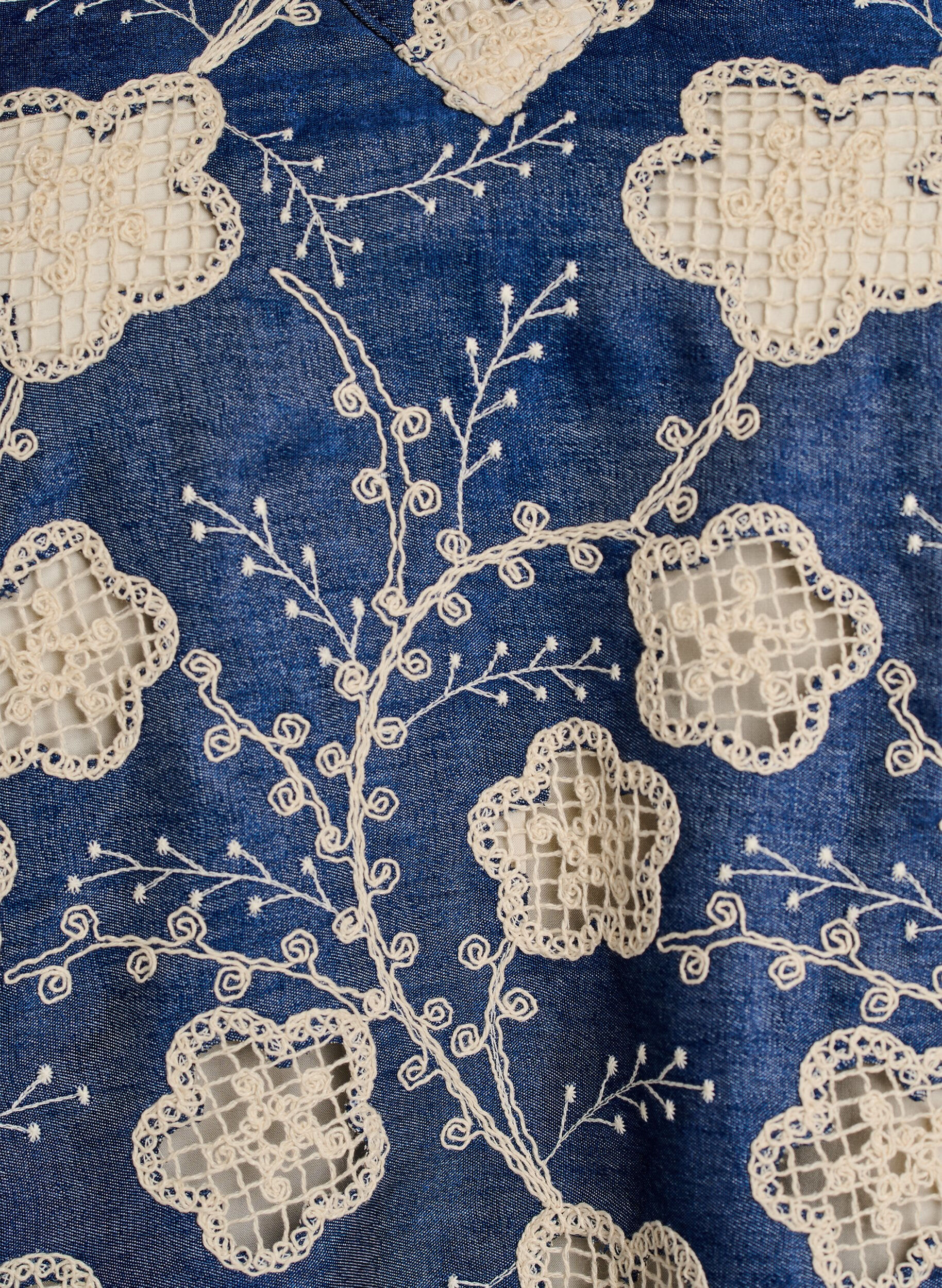 Zizzi Blouse met V-hals en geborduurd patroon, Blauw, Packshot image number 2