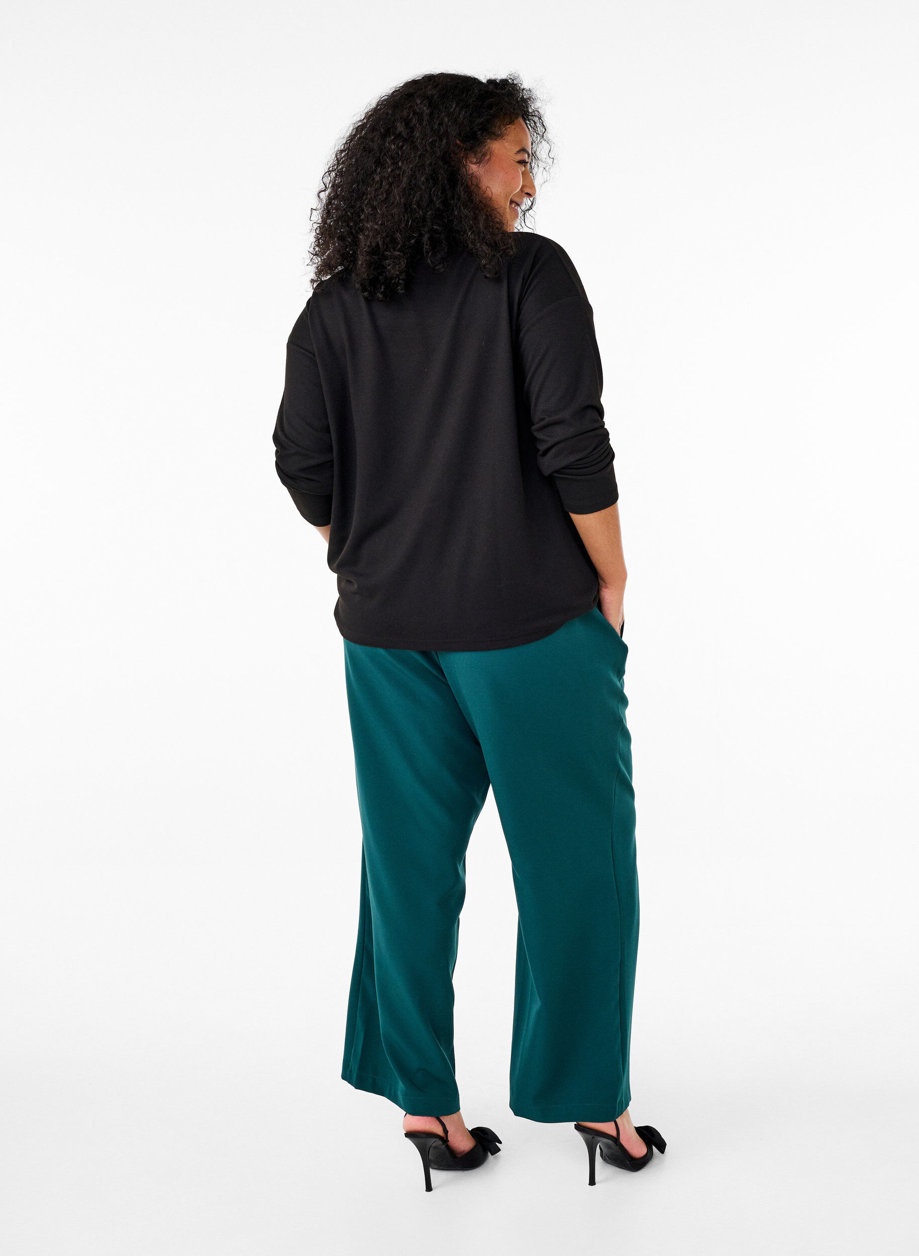 Zizzi Luchtige broek met hoge taille en strikriem, Groen, Model image number 1