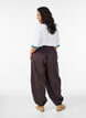 Ballonbroek met zakken en een elastische tailleband, Bruin, Model image number 1