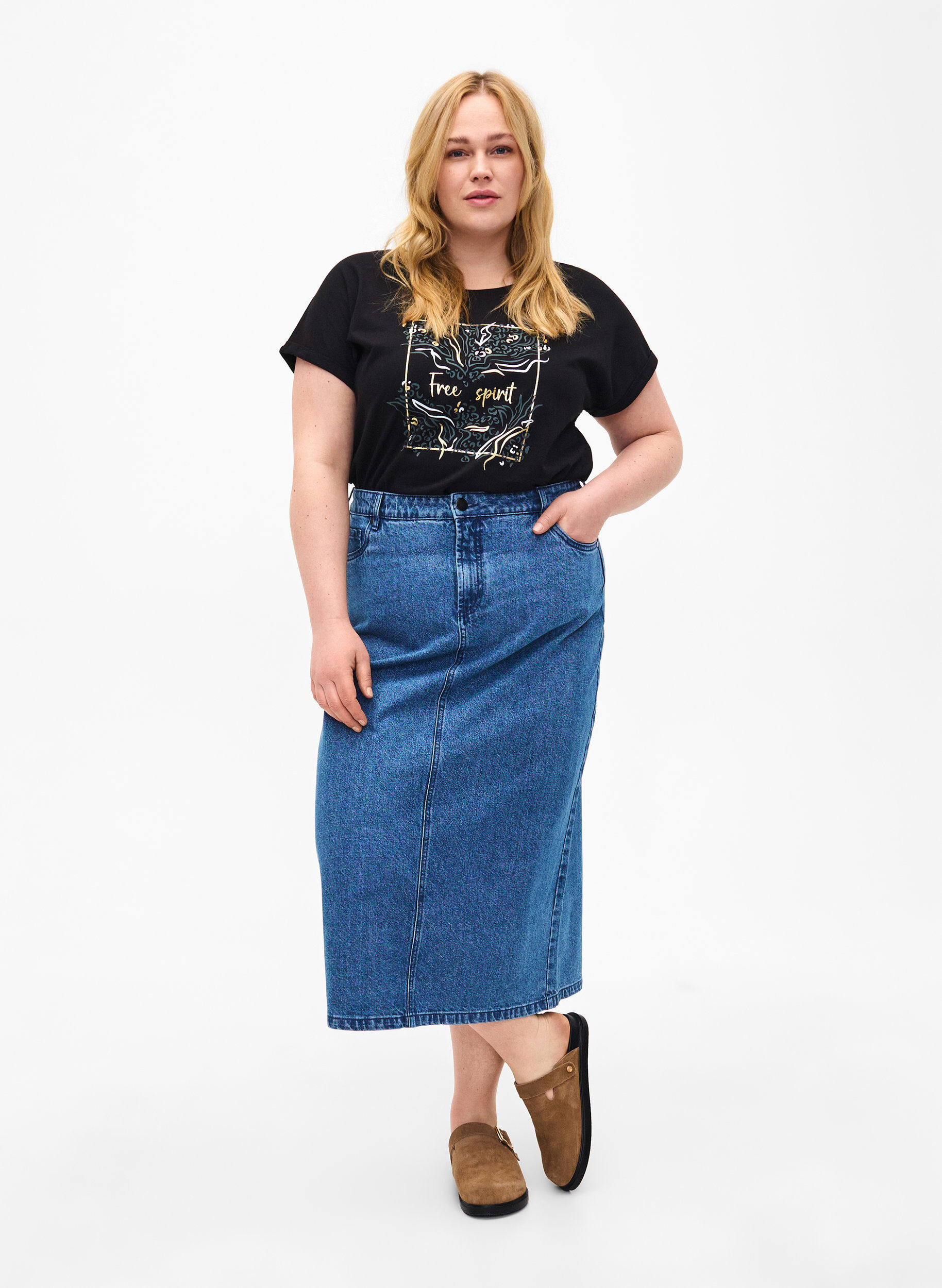 Zizzi T-shirt van biologisch katoen met gouden opdruk, Black W. Free, Model image number 3