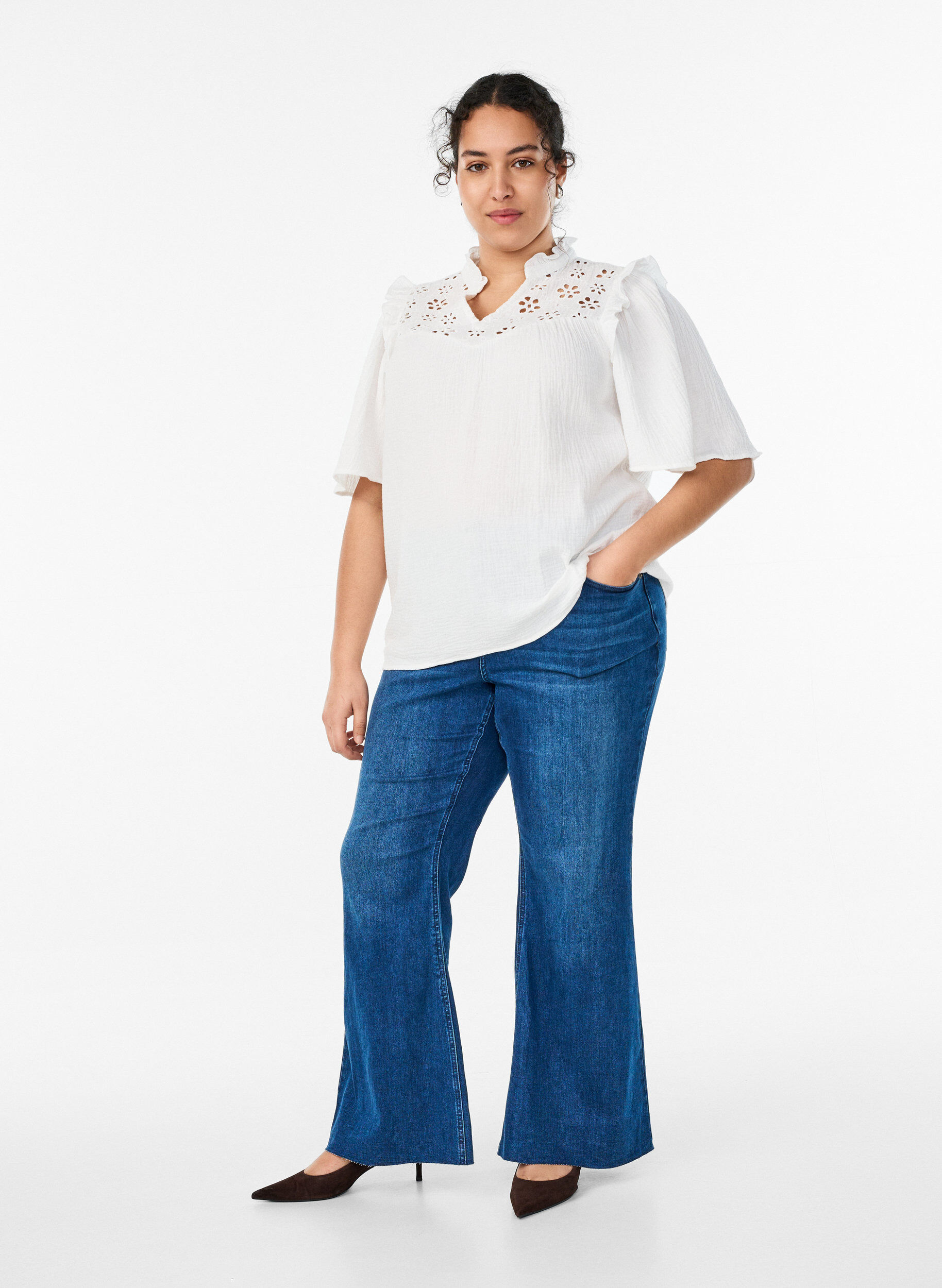 Zizzi Blouse in katoen mousseline met broderie anglaise en 1/2 mouwen, Wit, Model image number 1