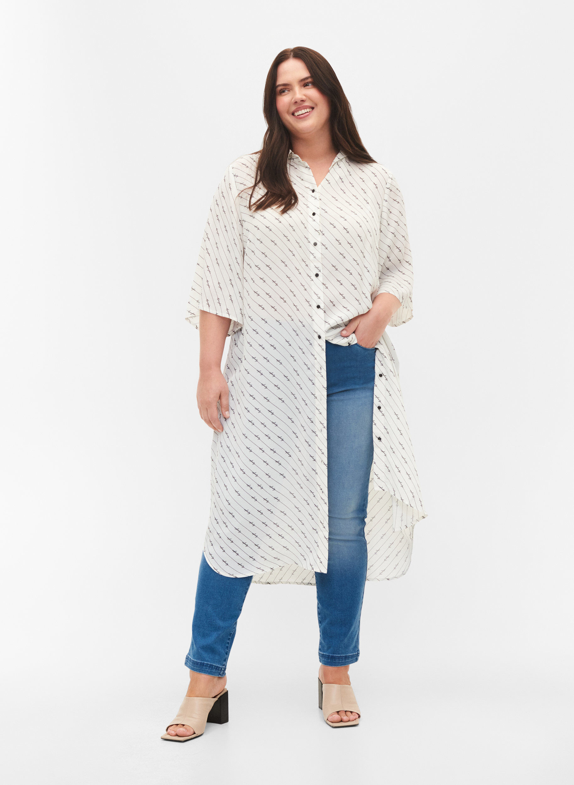 Zizzi Gestreepte overhemdjurk van viscose, White AOP, Model image number 2