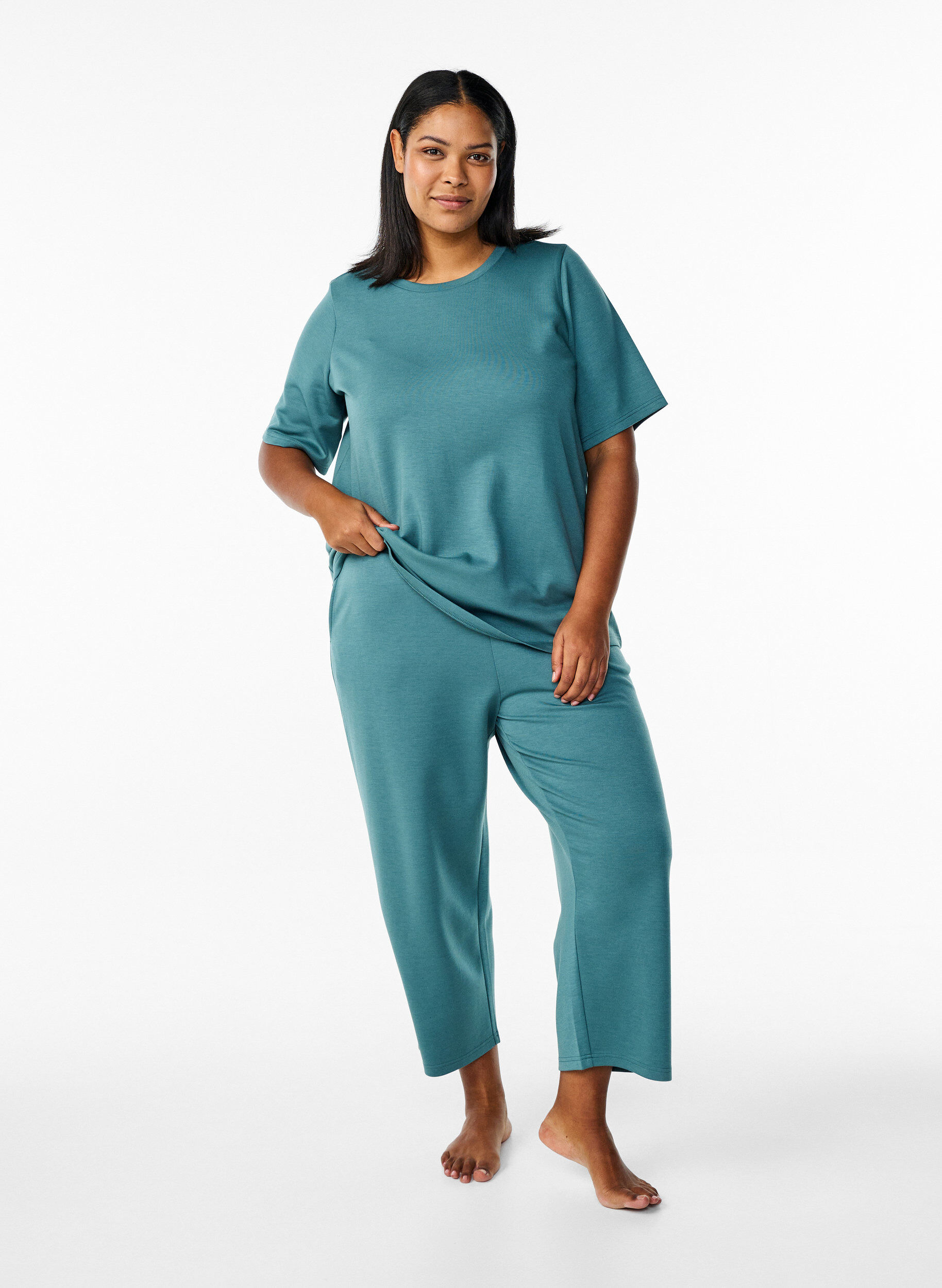 Zizzi 7/8-broek van modalmix met zakken, Groen, Model image number 0