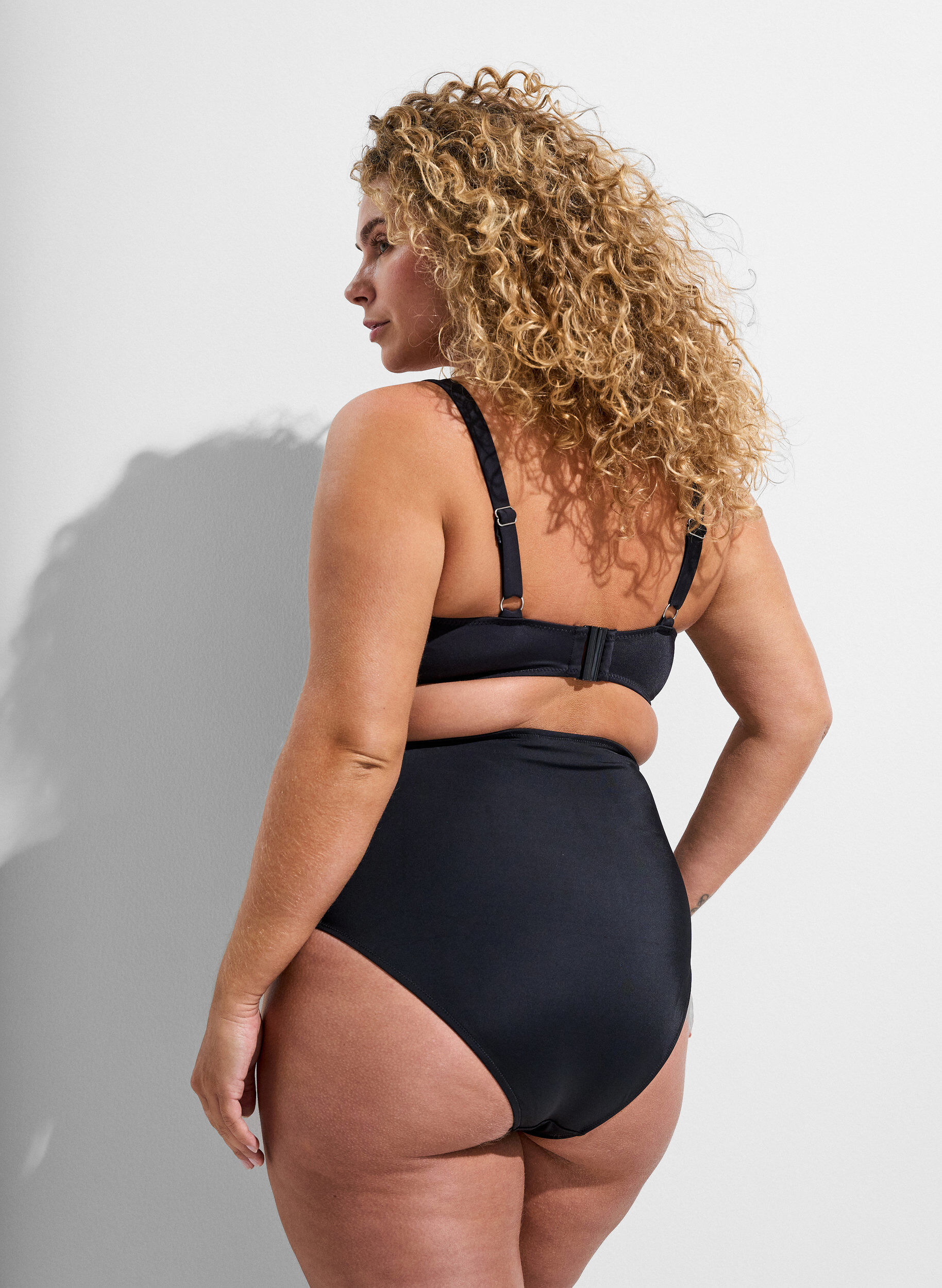ZizziBikinibroekje met high waist, Zwart, Model image number 1
